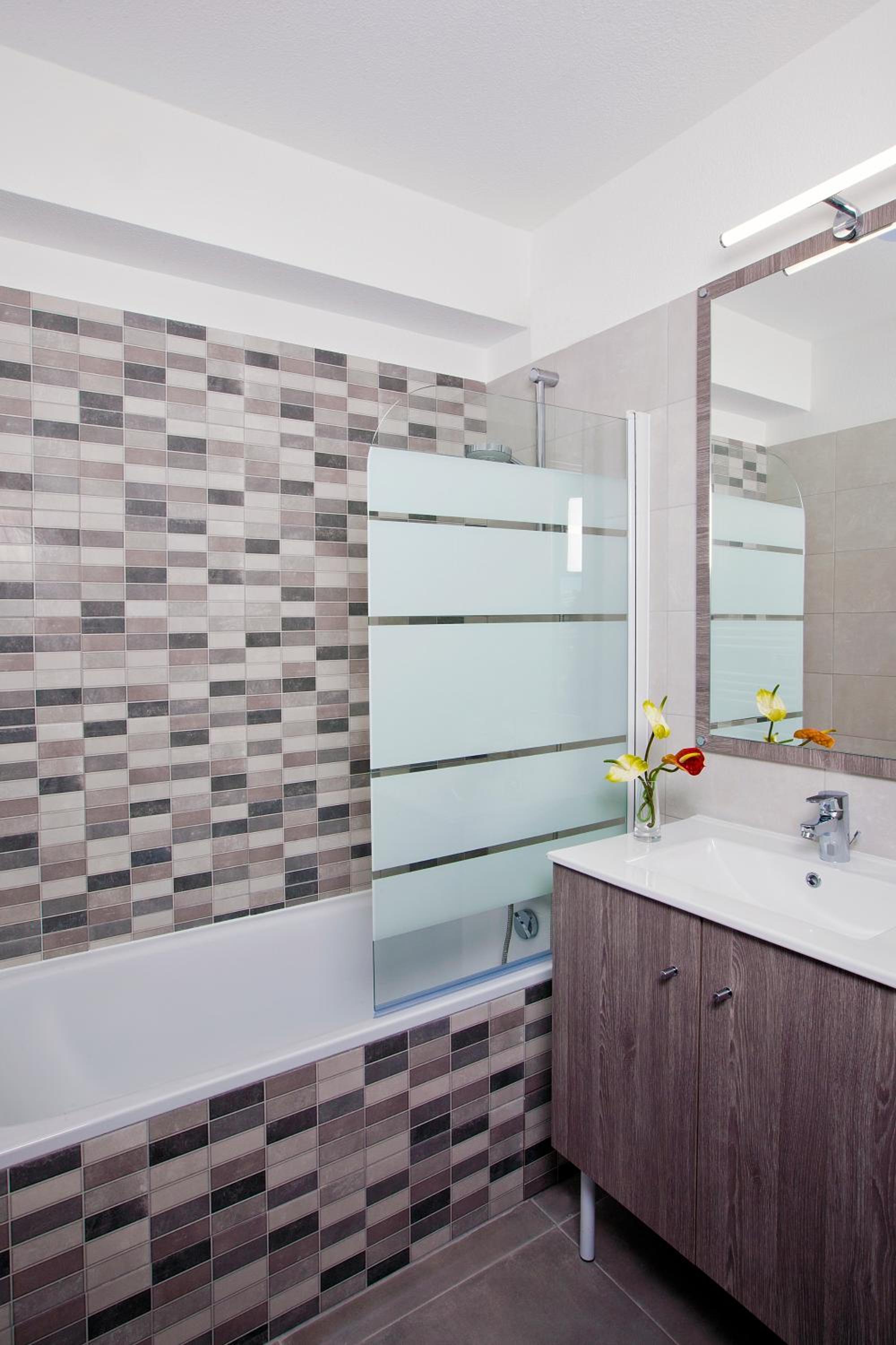 One-Bedroom Apartment - Photo 15