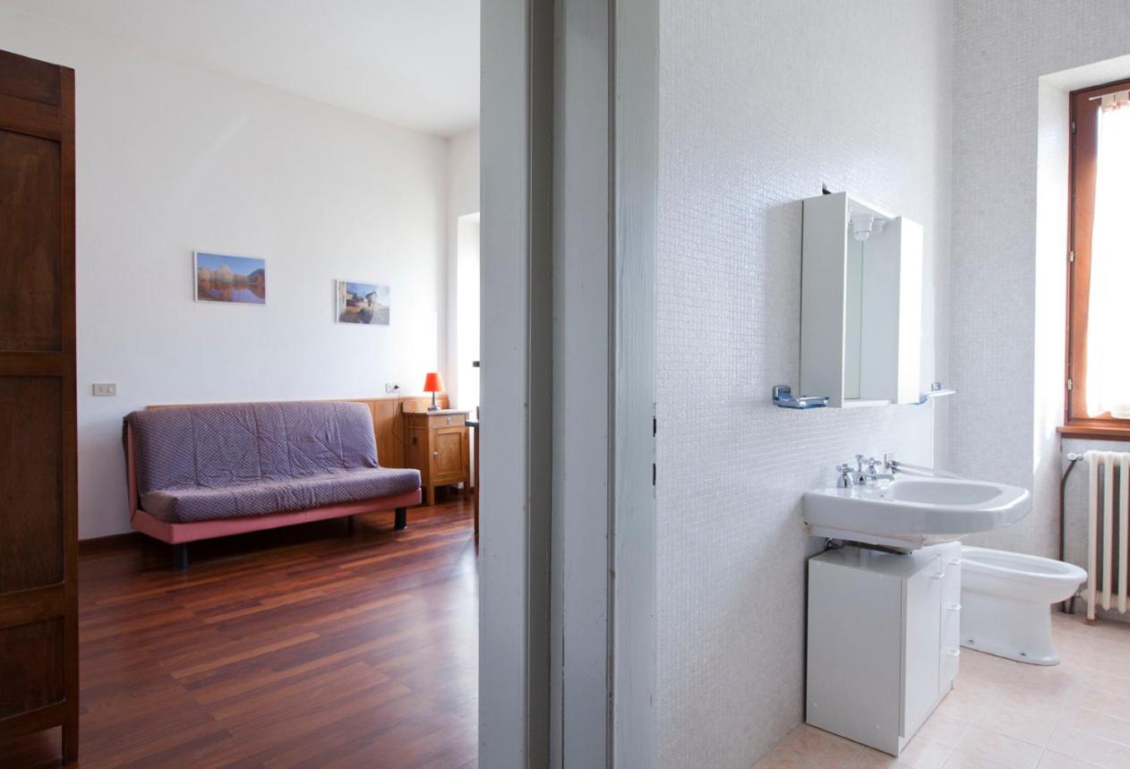 One-Bedroom Apartment - Photo 1