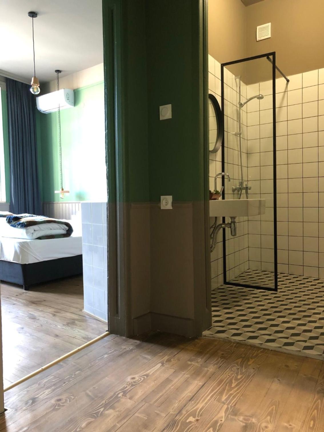 Two-Bedroom Apartment - Photo 24