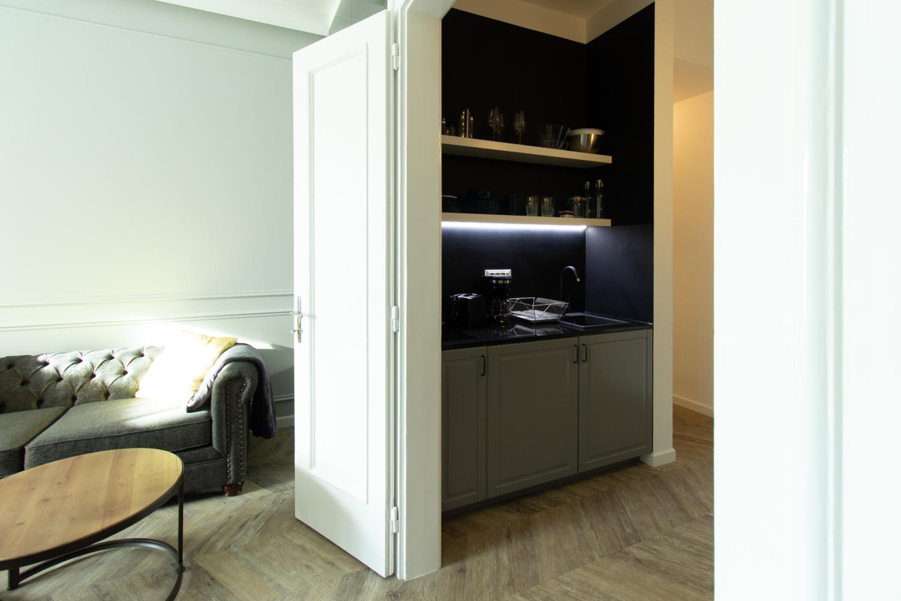 One-Bedroom Apartment - Photo 35