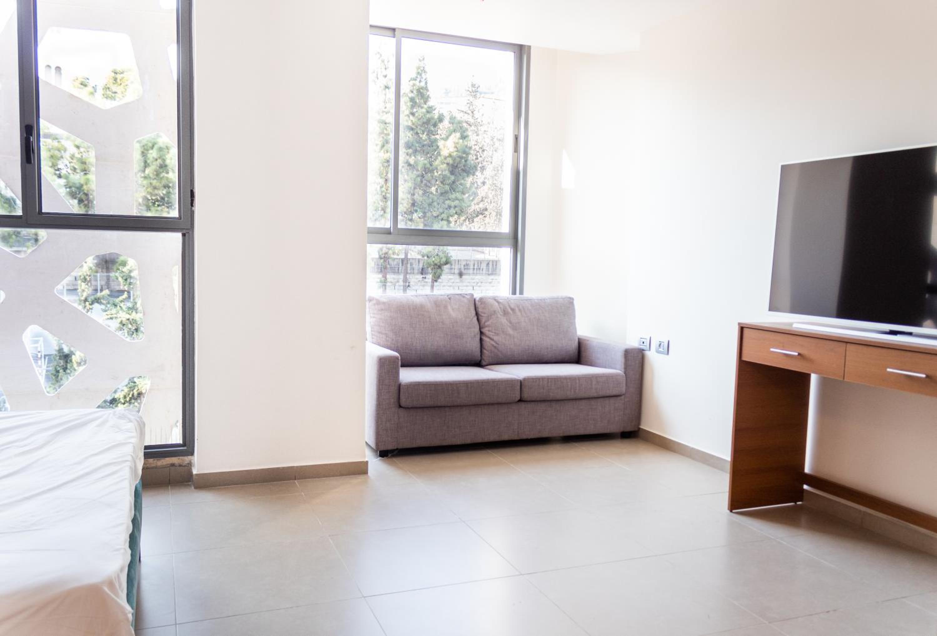 Deluxe Apartment - Photo 8