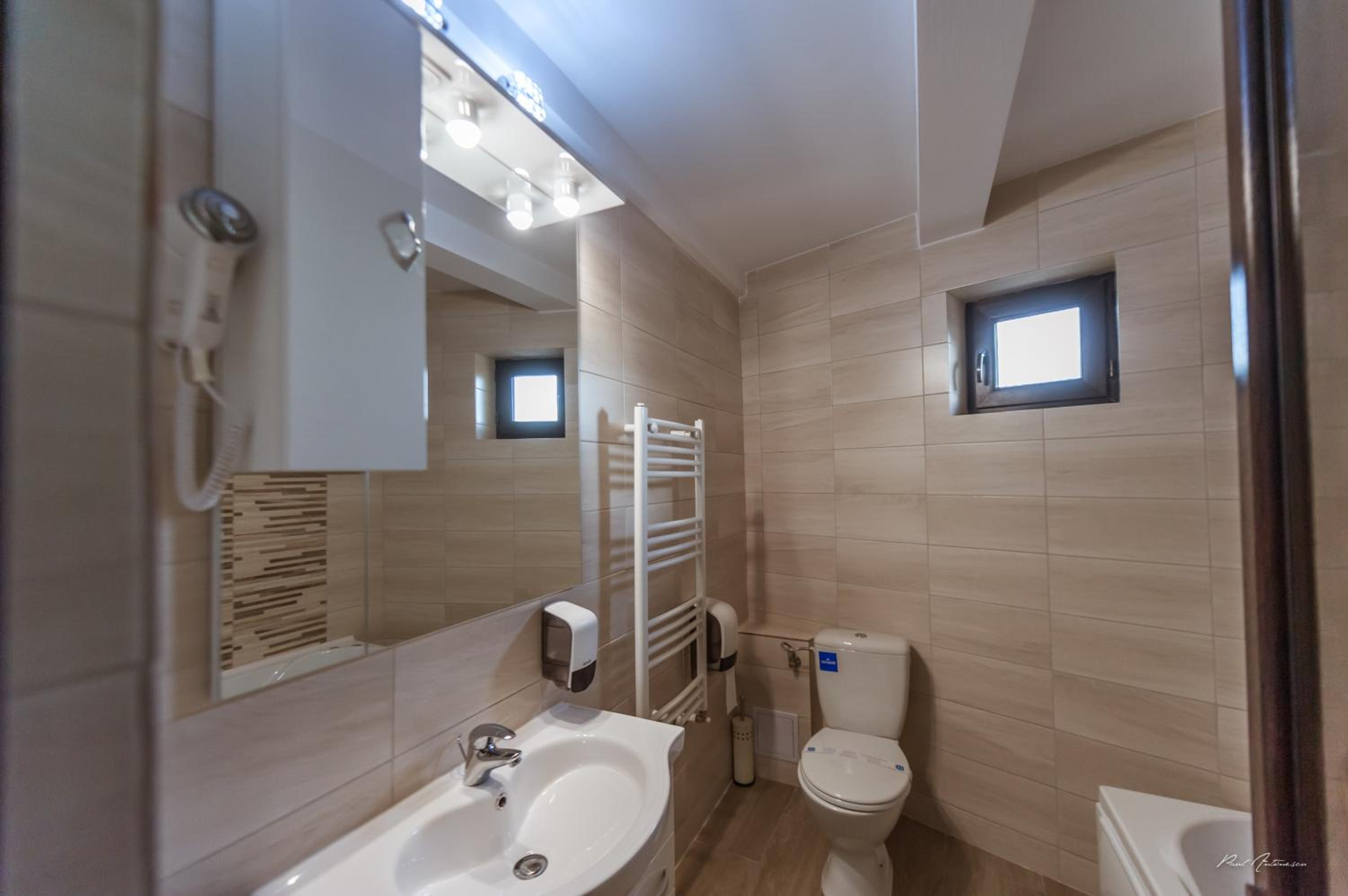 One-Bedroom Apartment - Photo 19