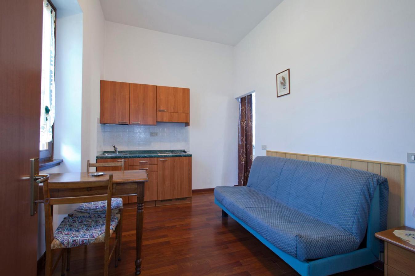 One-Bedroom Apartment - Photo 5