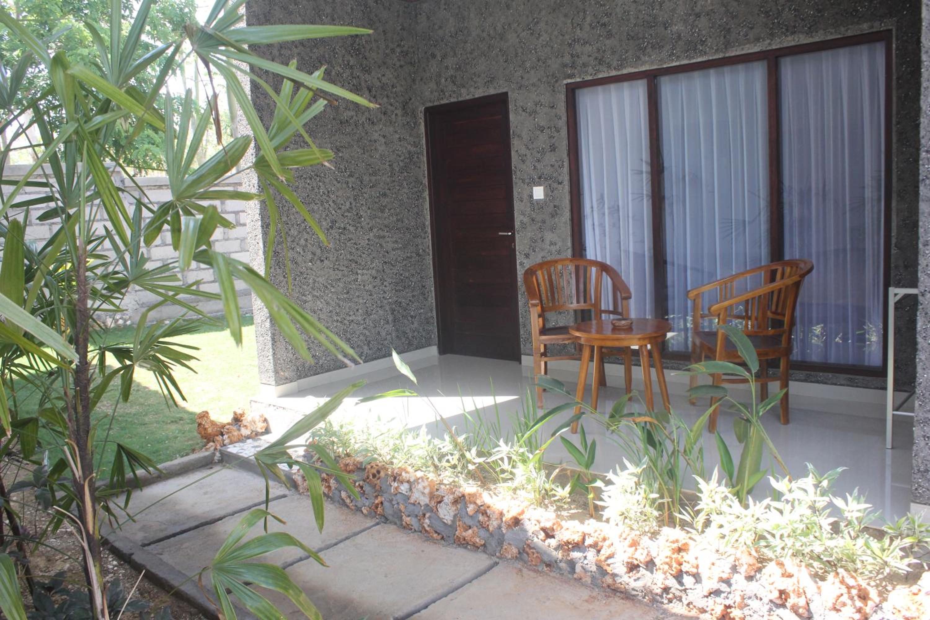 Double Room with Pool View - Photo 4