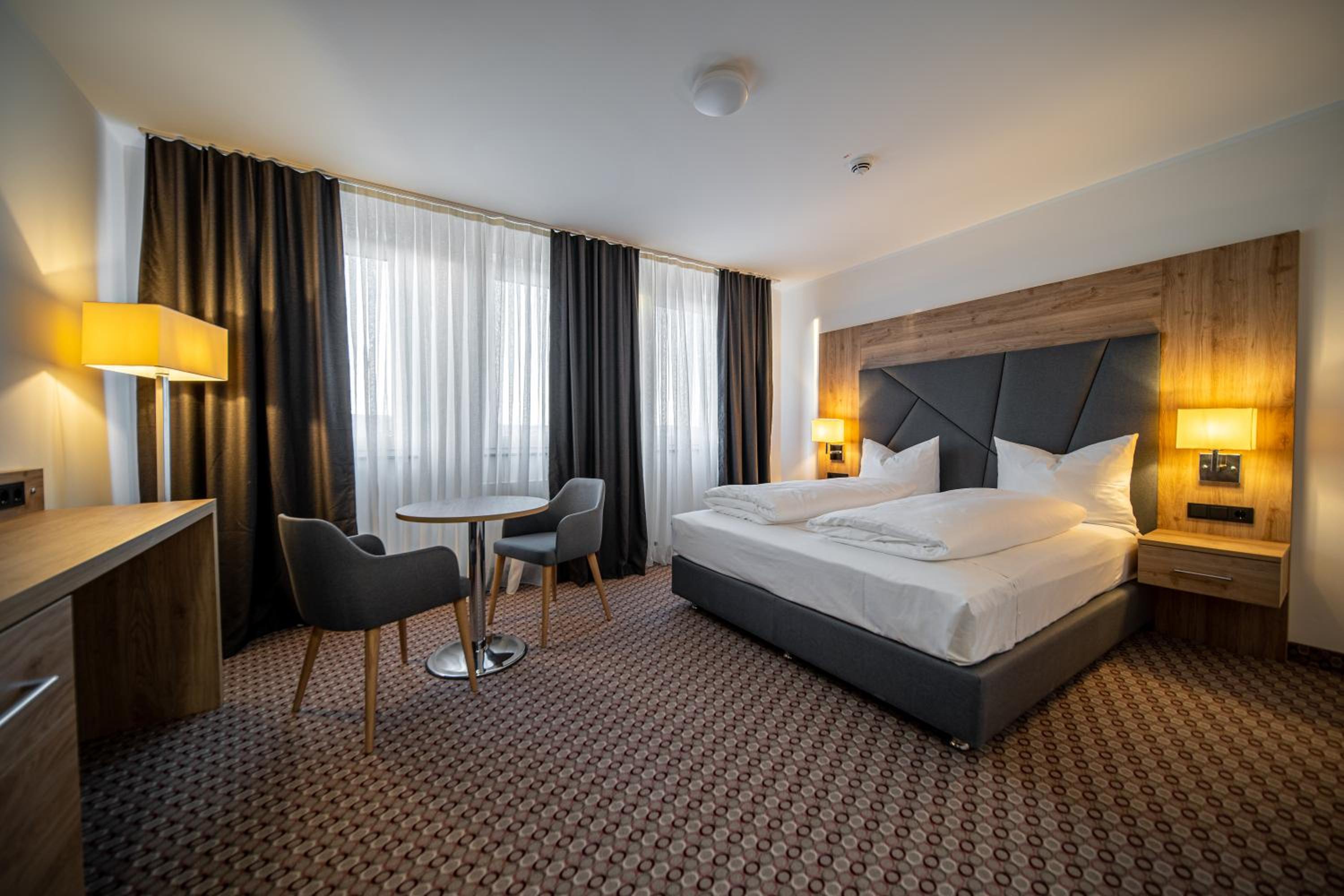 Comfort Room - Photo 3