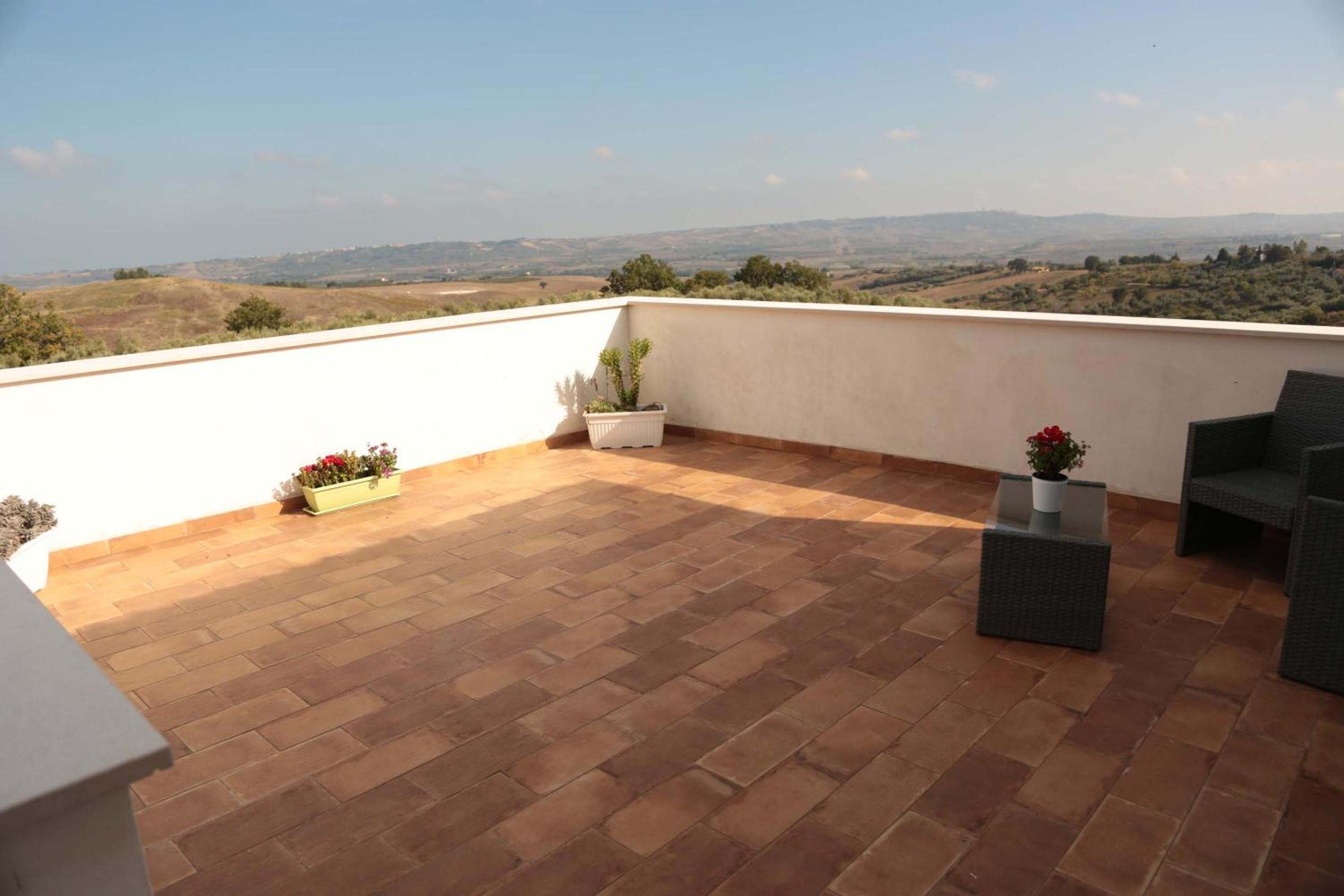Triple Room with Terrace photo 3