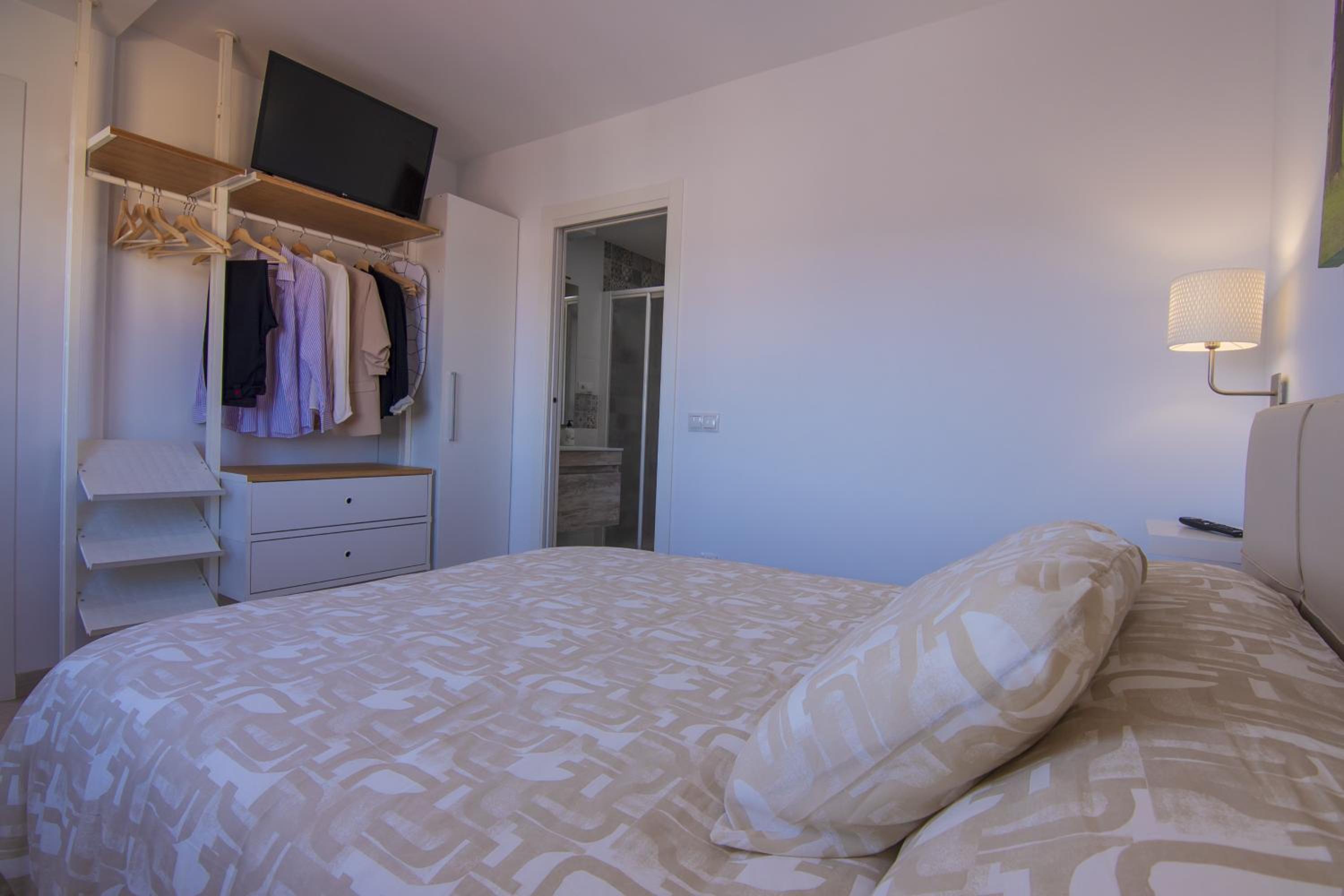 One-Bedroom Apartment - Photo 16