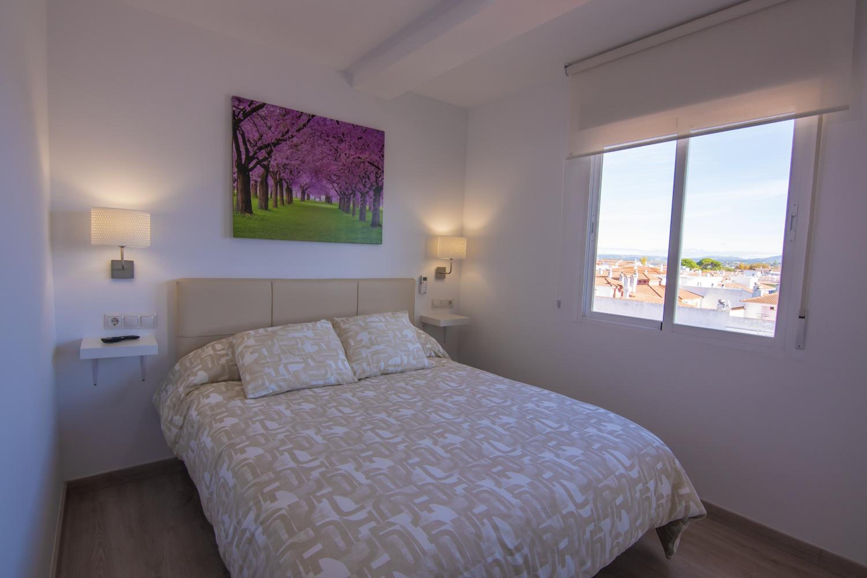 One-Bedroom Apartment - Photo 18