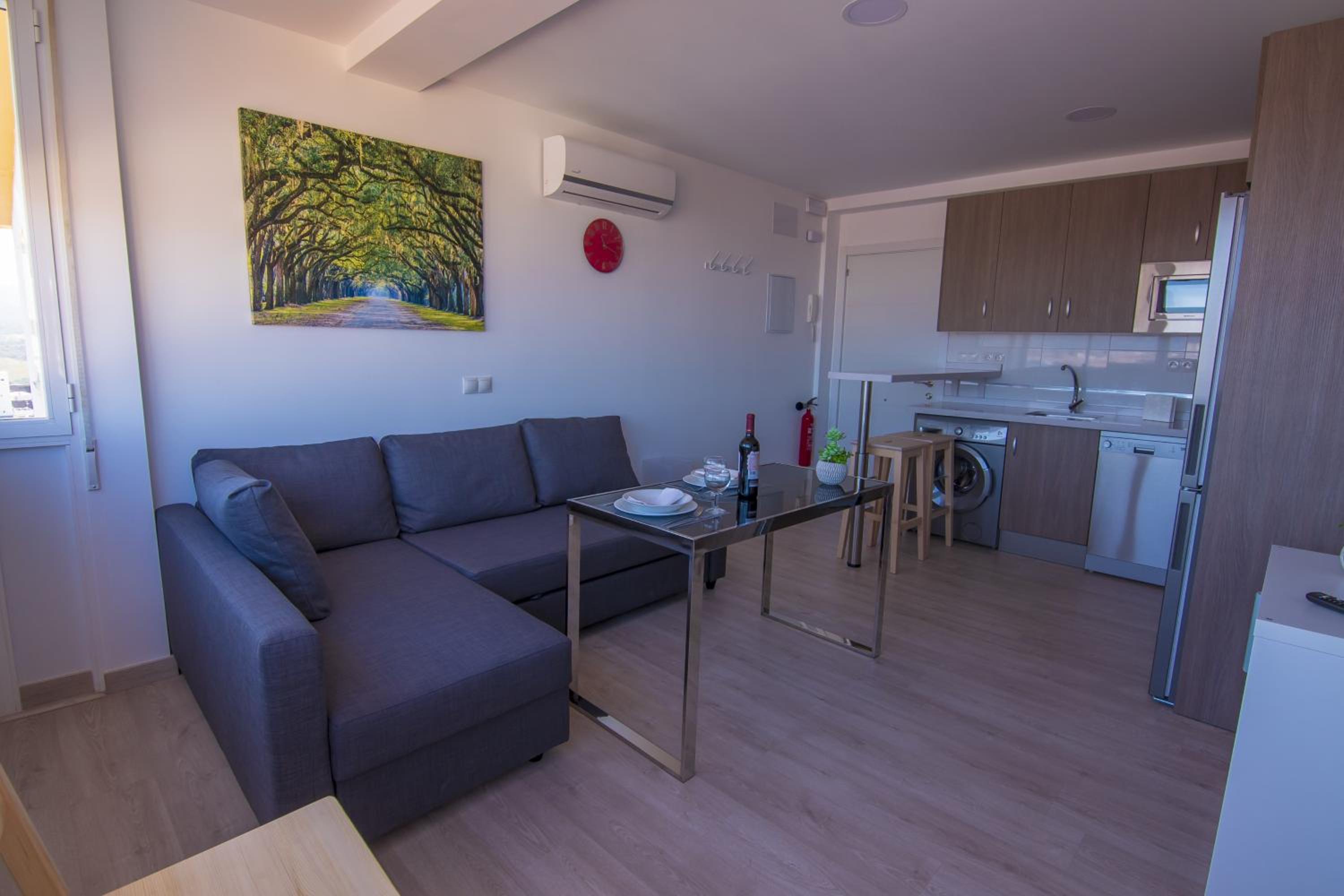 One-Bedroom Apartment - Photo 11