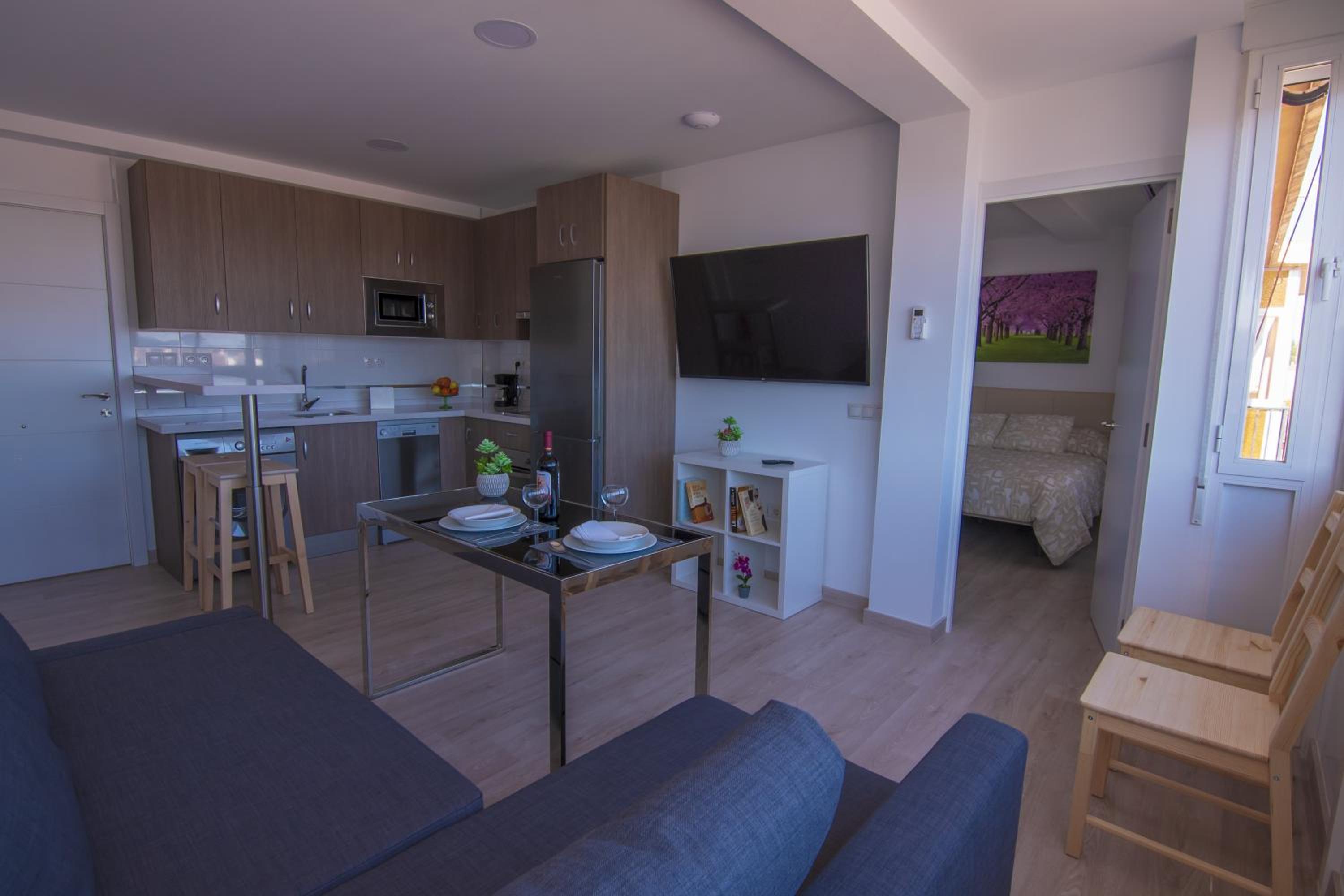 One-Bedroom Apartment - Photo 1