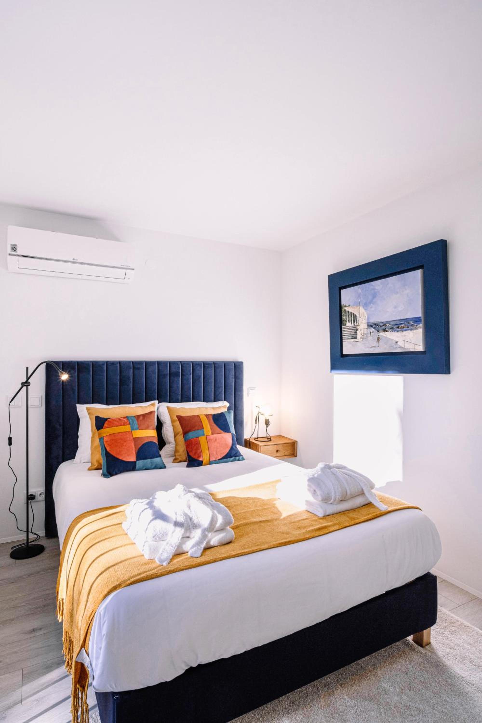One-Bedroom Apartment - Photo 8