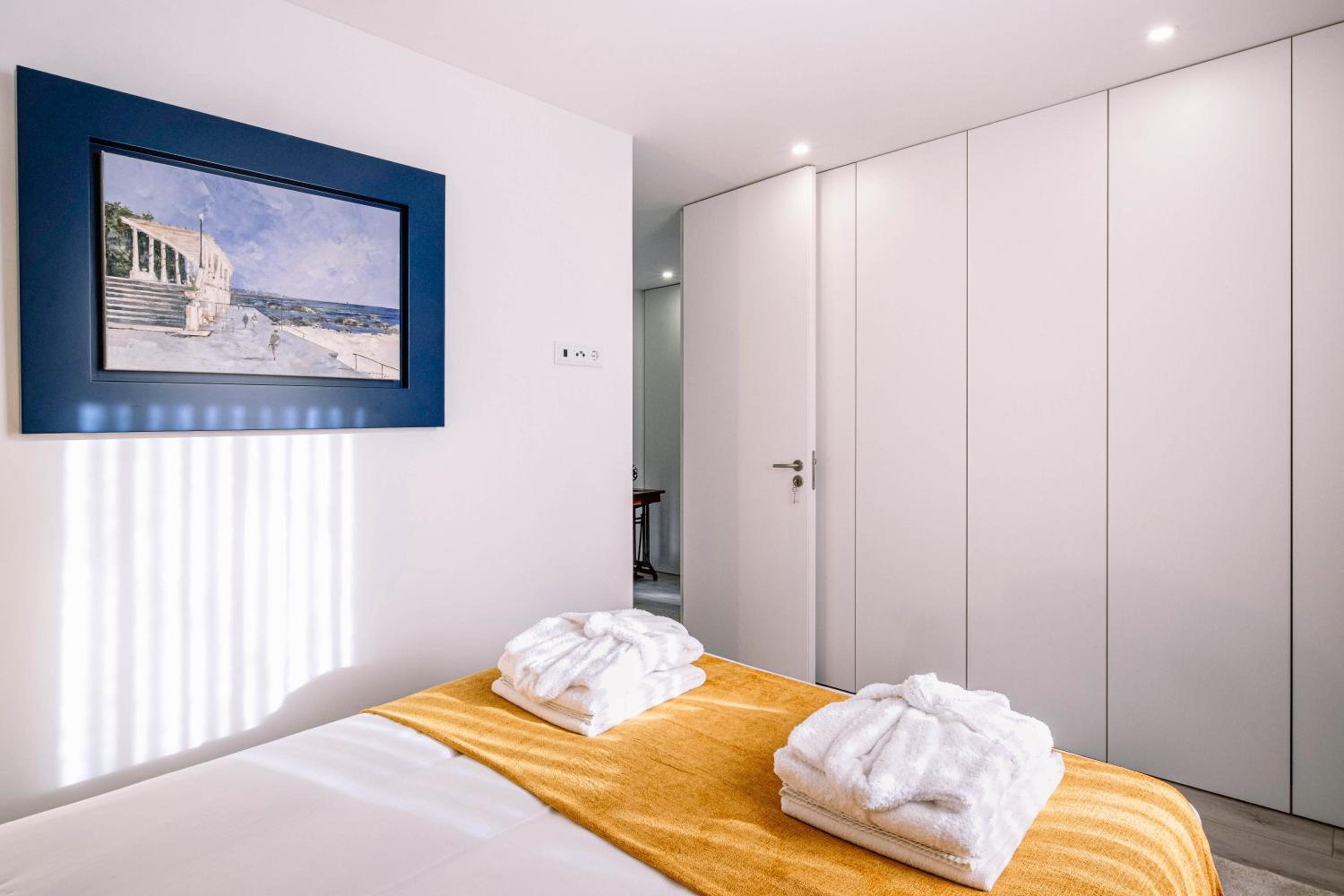 One-Bedroom Apartment - Photo 7