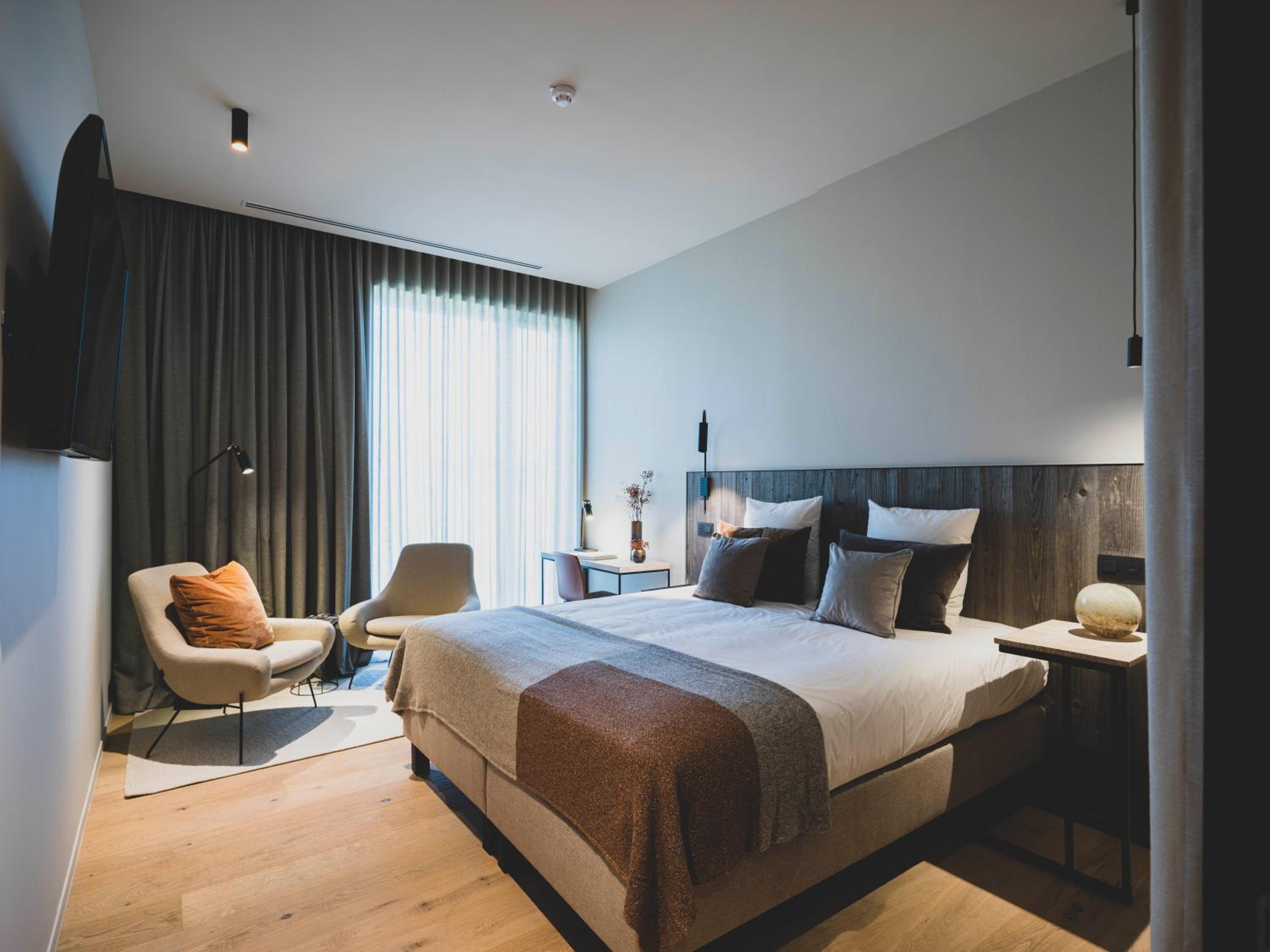 Deluxe King Room With Wellness Access