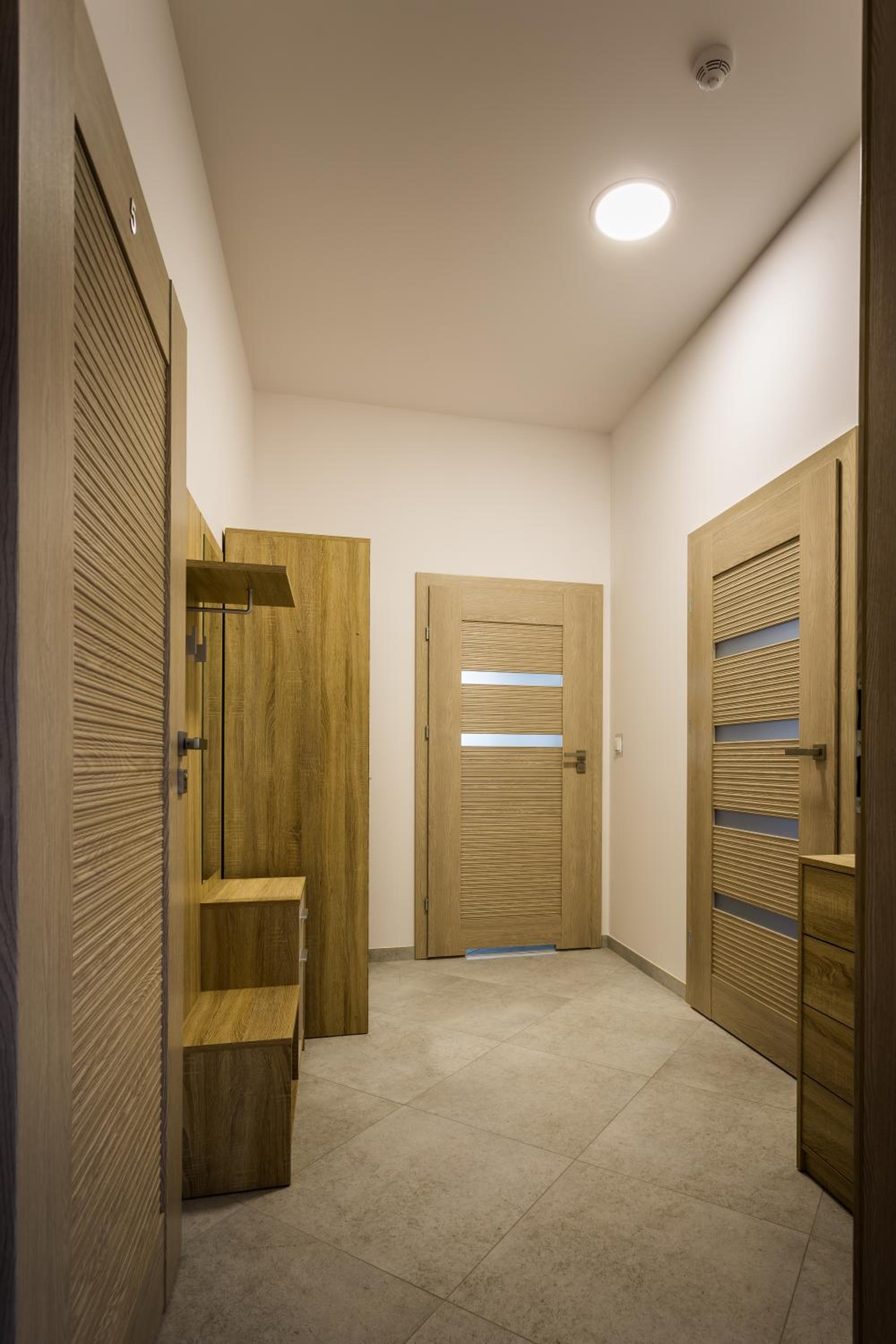 Family Room with Private Bathroom - Photo 2