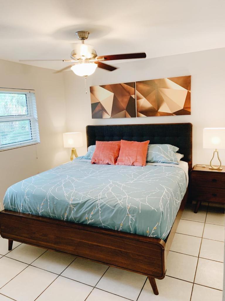 Premium Two Bedroom Queen with Kitchen and Sofa Bed - Photo 34