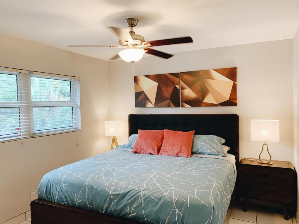 Premium Two Bedroom Queen with Kitchen and Sofa Bed - Photo 31