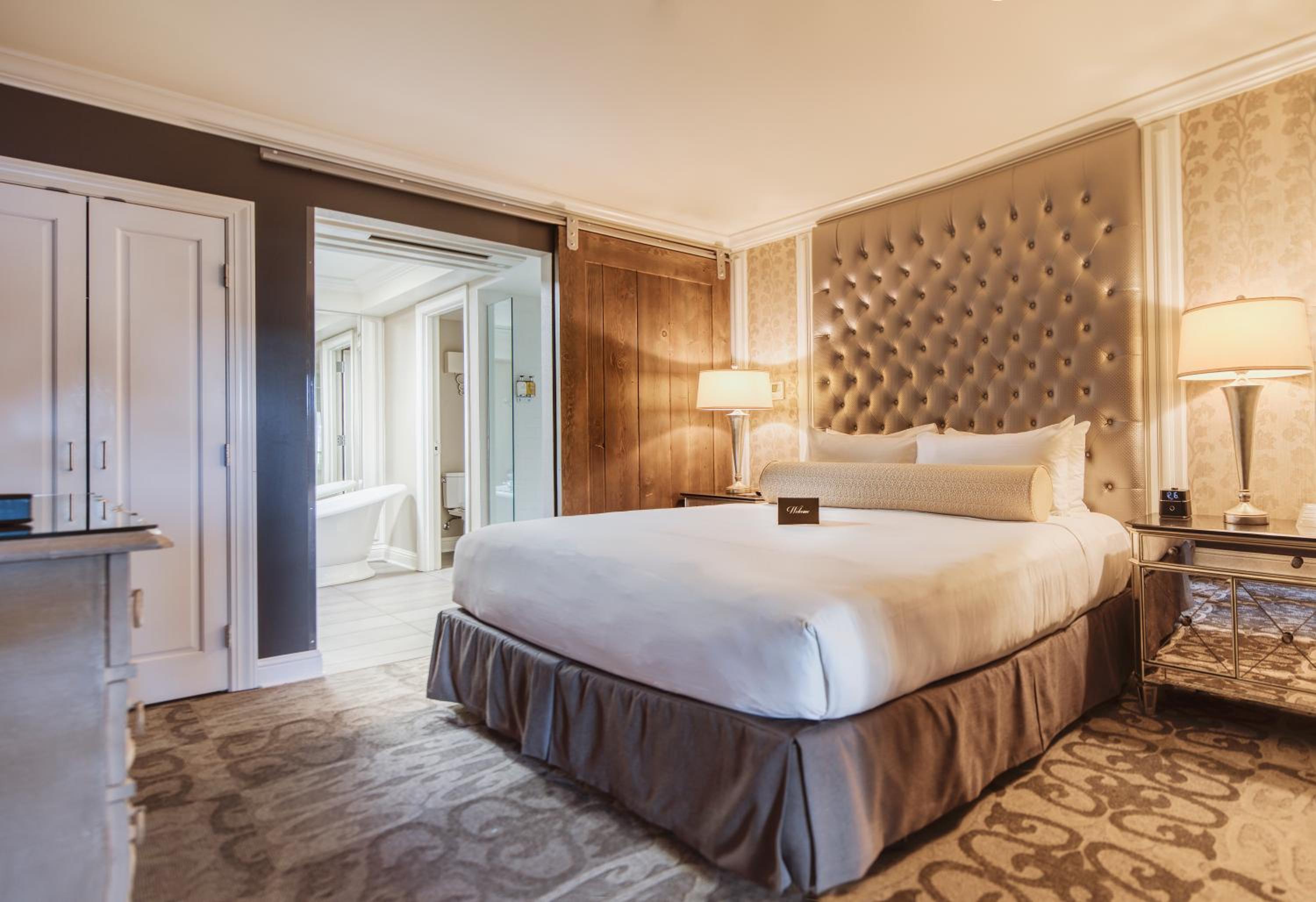 Courtyard King Suite