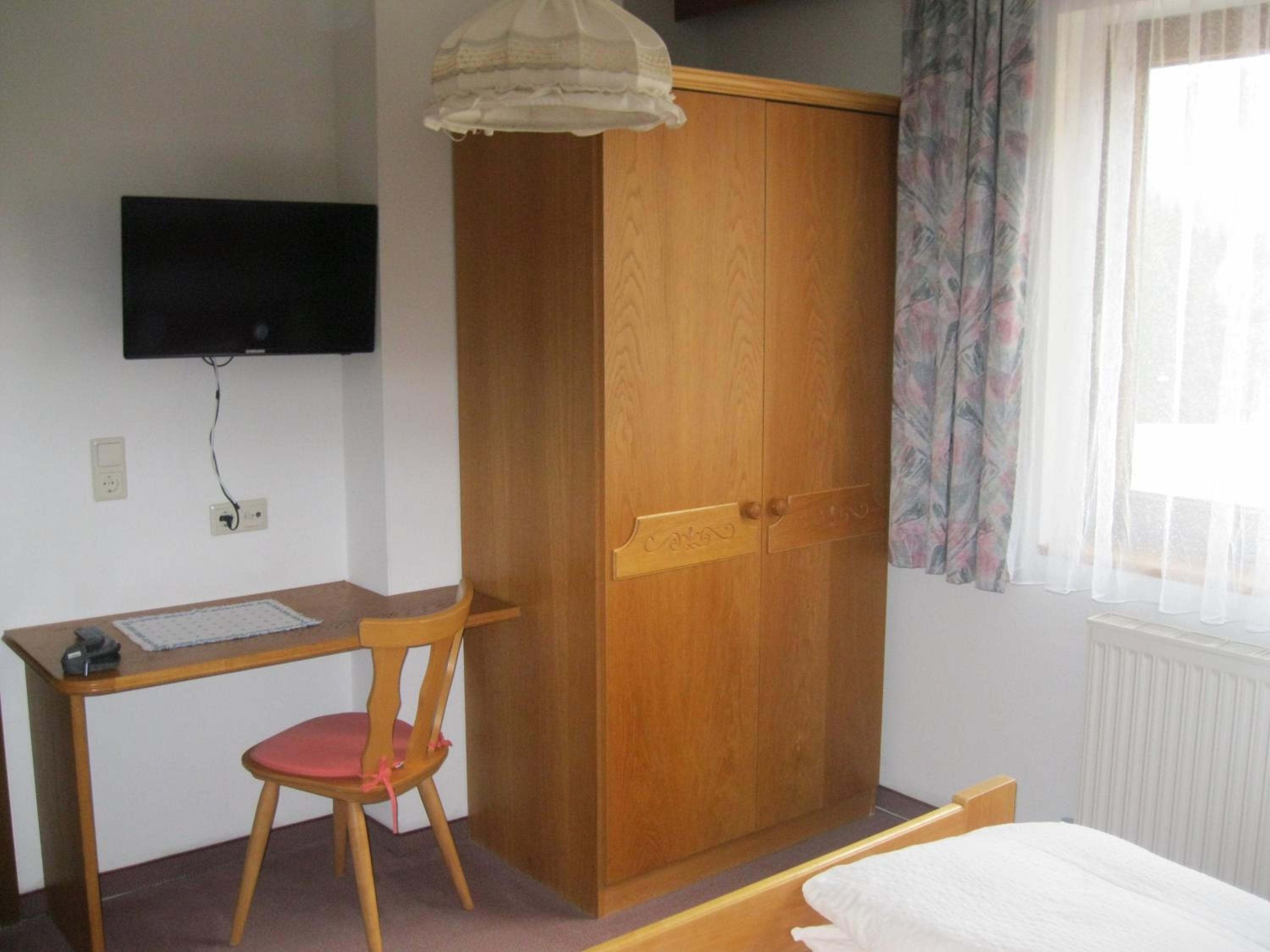Double Room - Photo 7