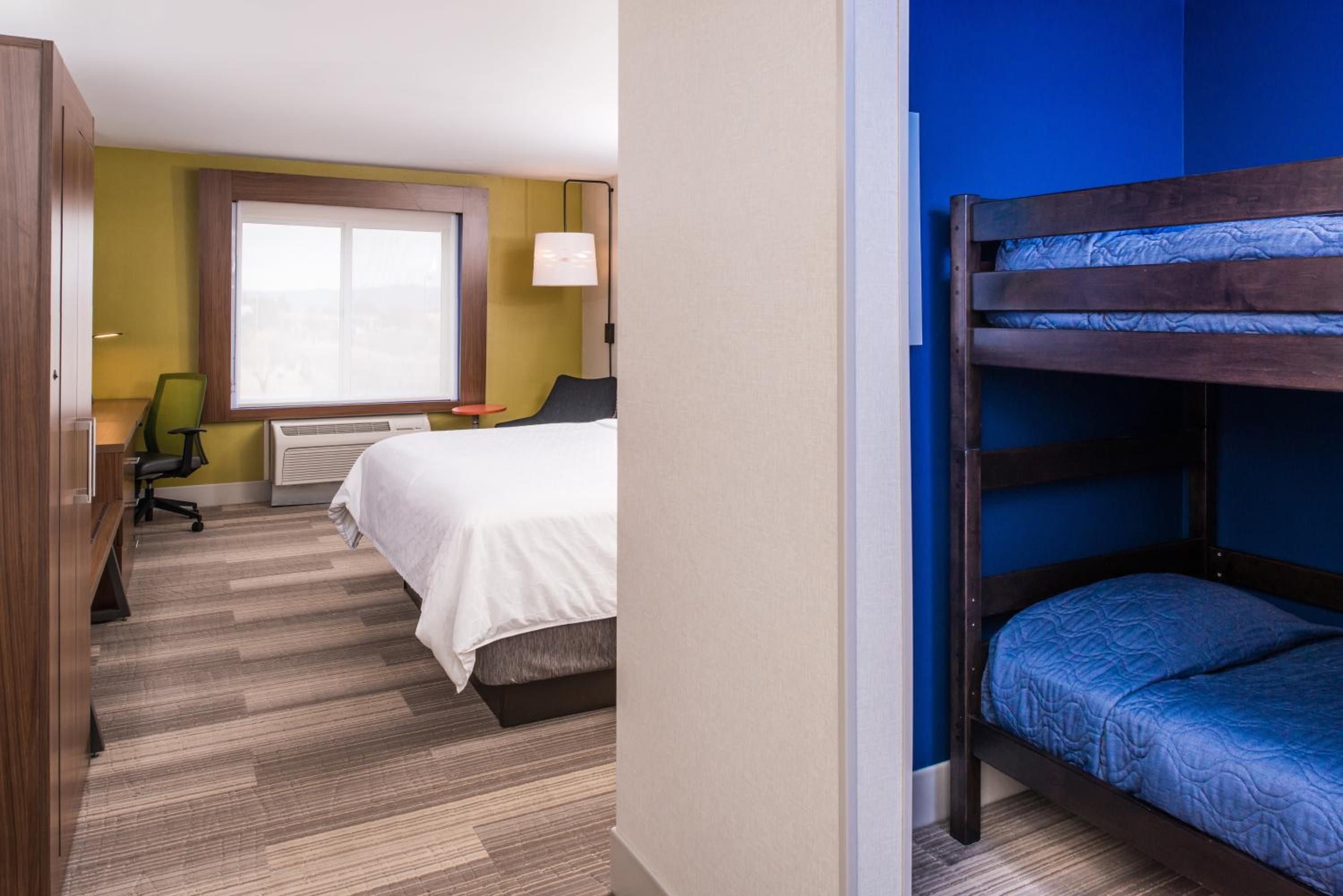 Family Suite - Photo 1