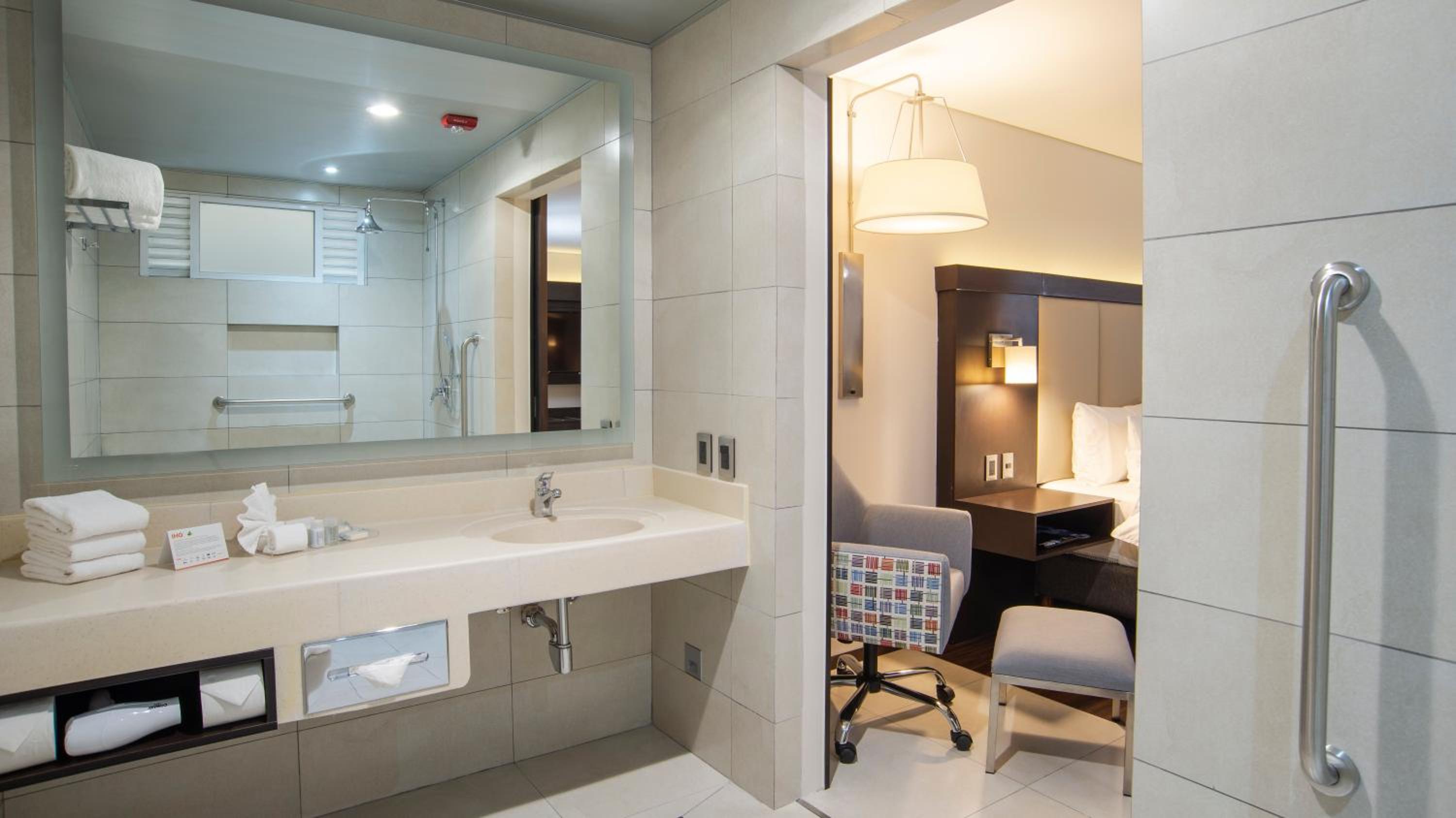 Standard King Room - Disability Access
