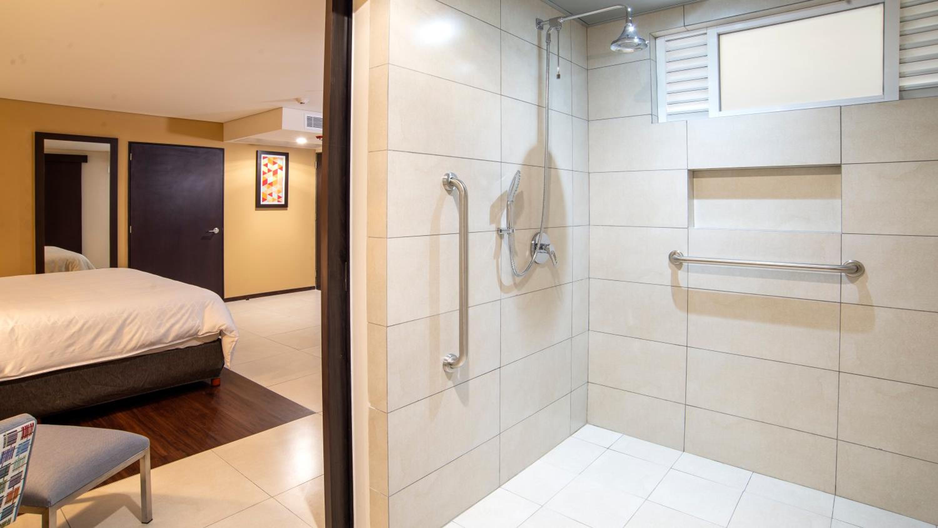 Standard King Room - Disability Access