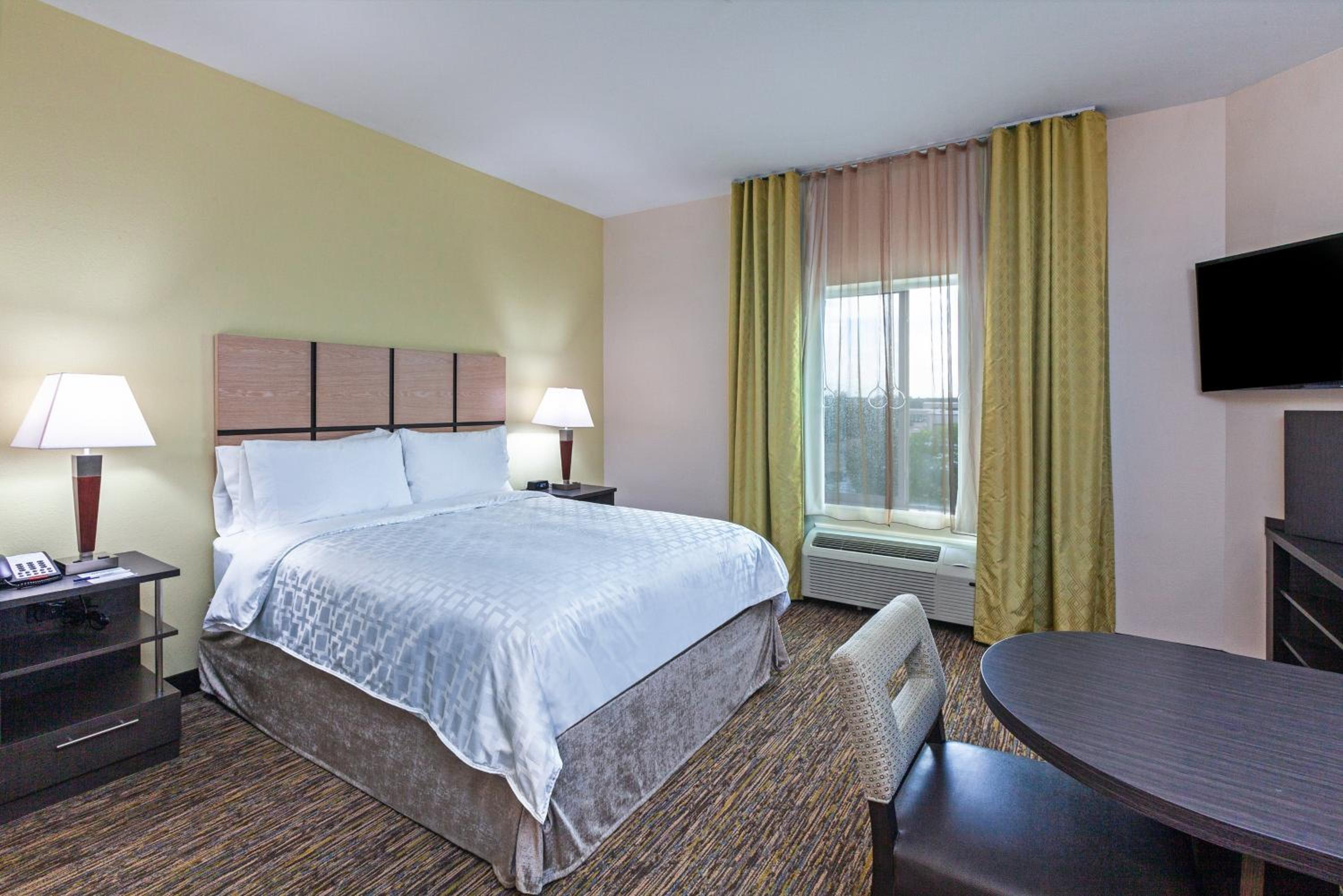 Studio Queen Suite with Hearing Accessible