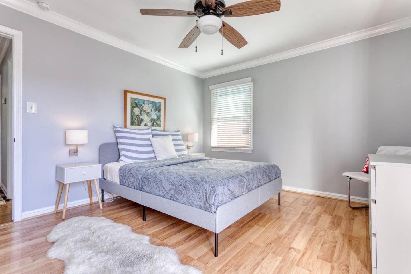 Two-Bedroom Apartment - Photo 10