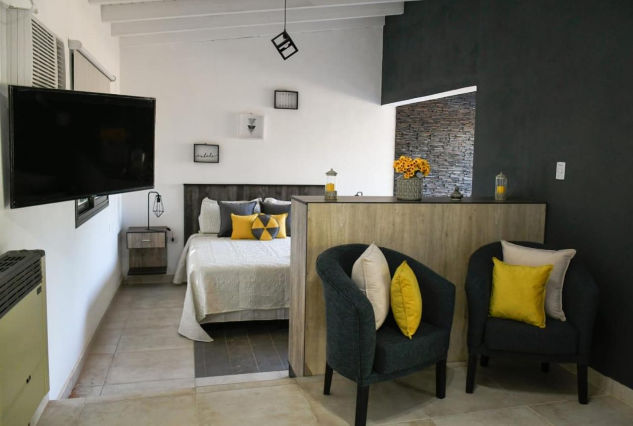 Queen Suite With Spa Bath photo 1
