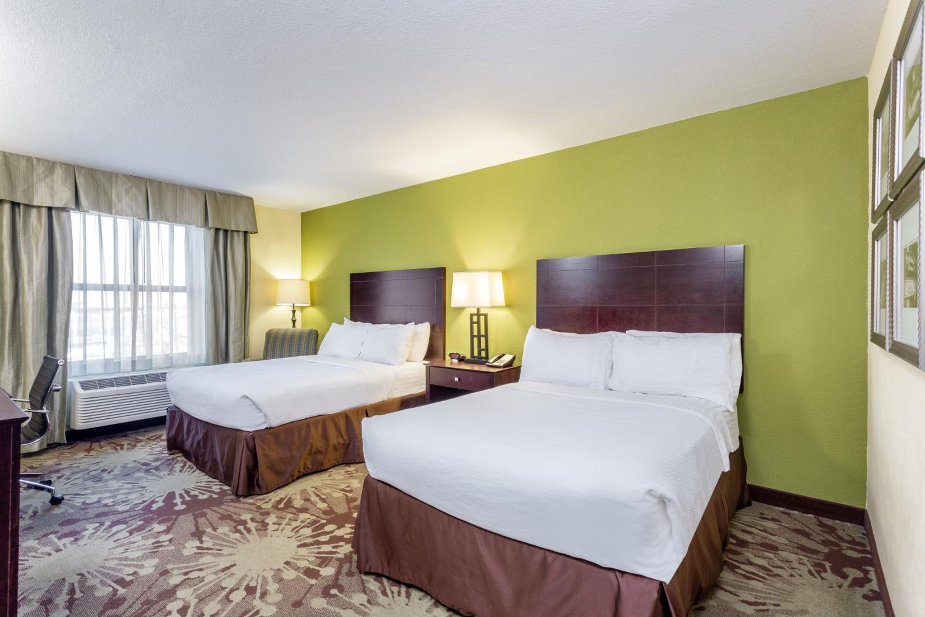 Double Room with Two Double Beds - Non-Smoking - Photo 3
