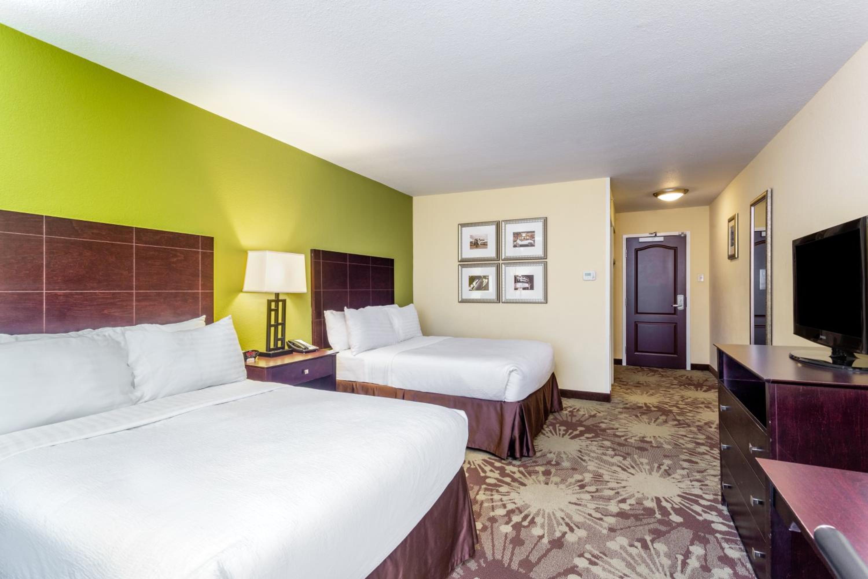 Double Room with Two Double Beds - Non-Smoking - Photo 4