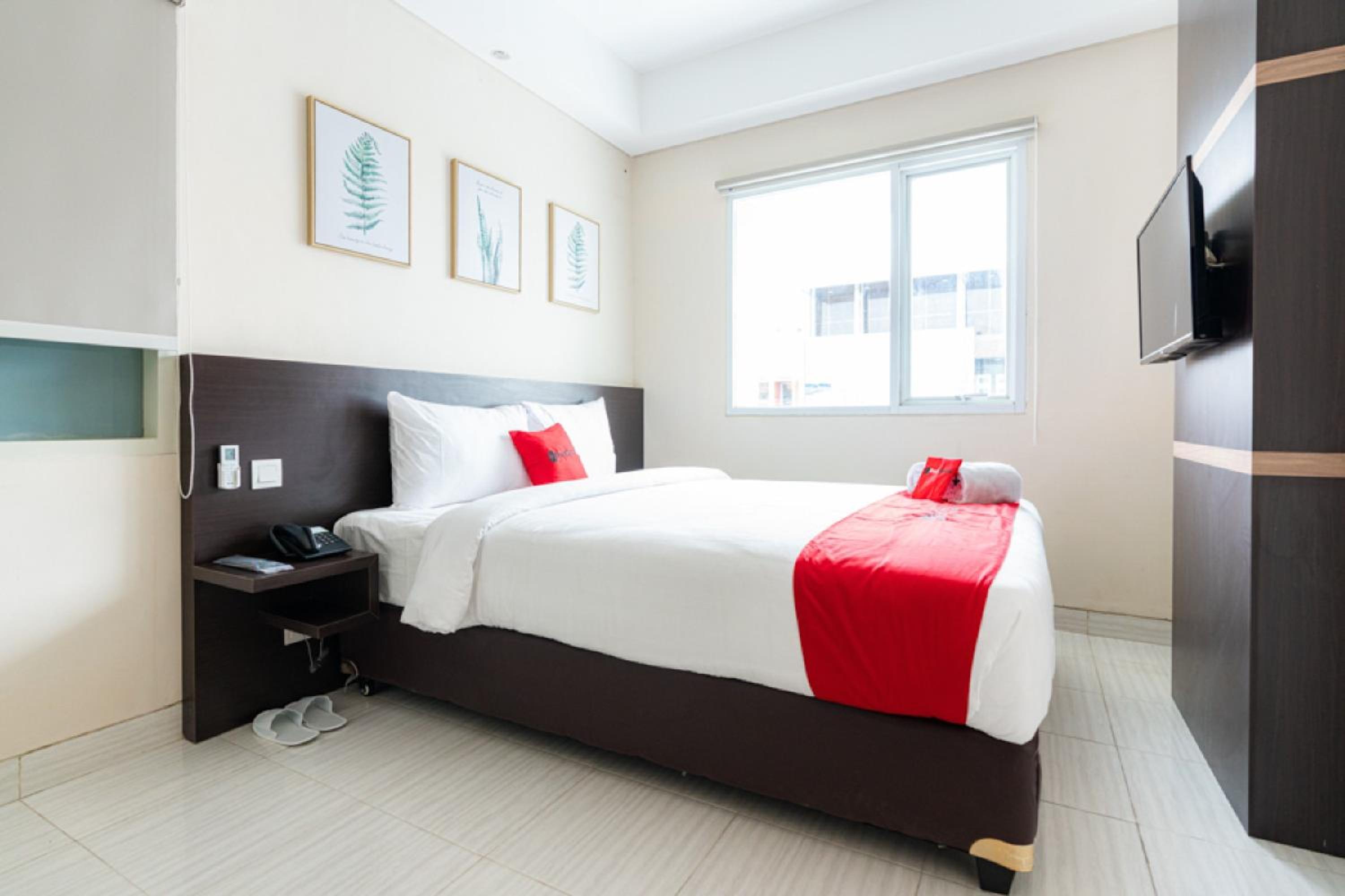 Deluxe Room - Photo 2