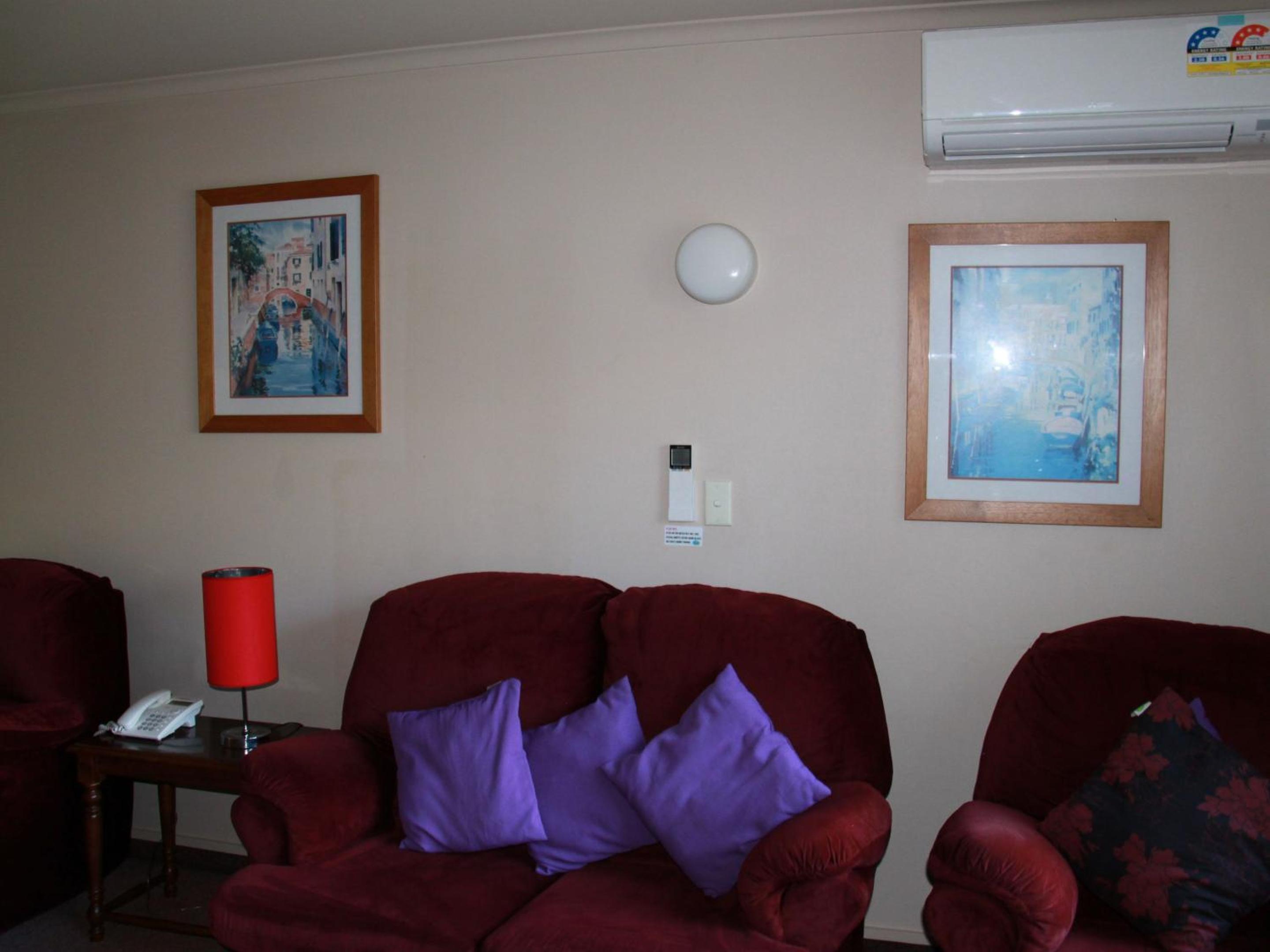 Two-Bedroom Apartment - Photo 3