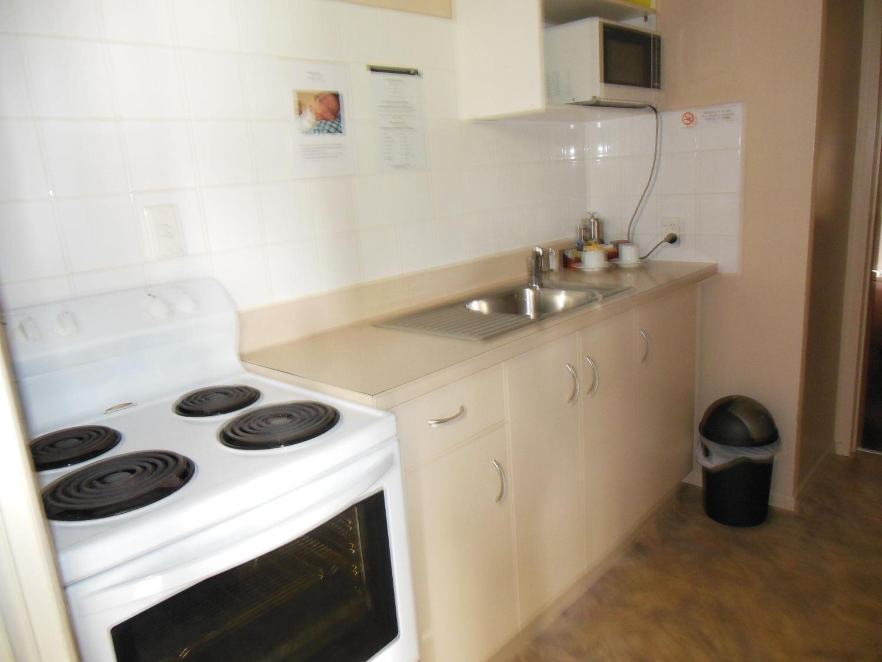 Two-Bedroom Apartment - Photo 6