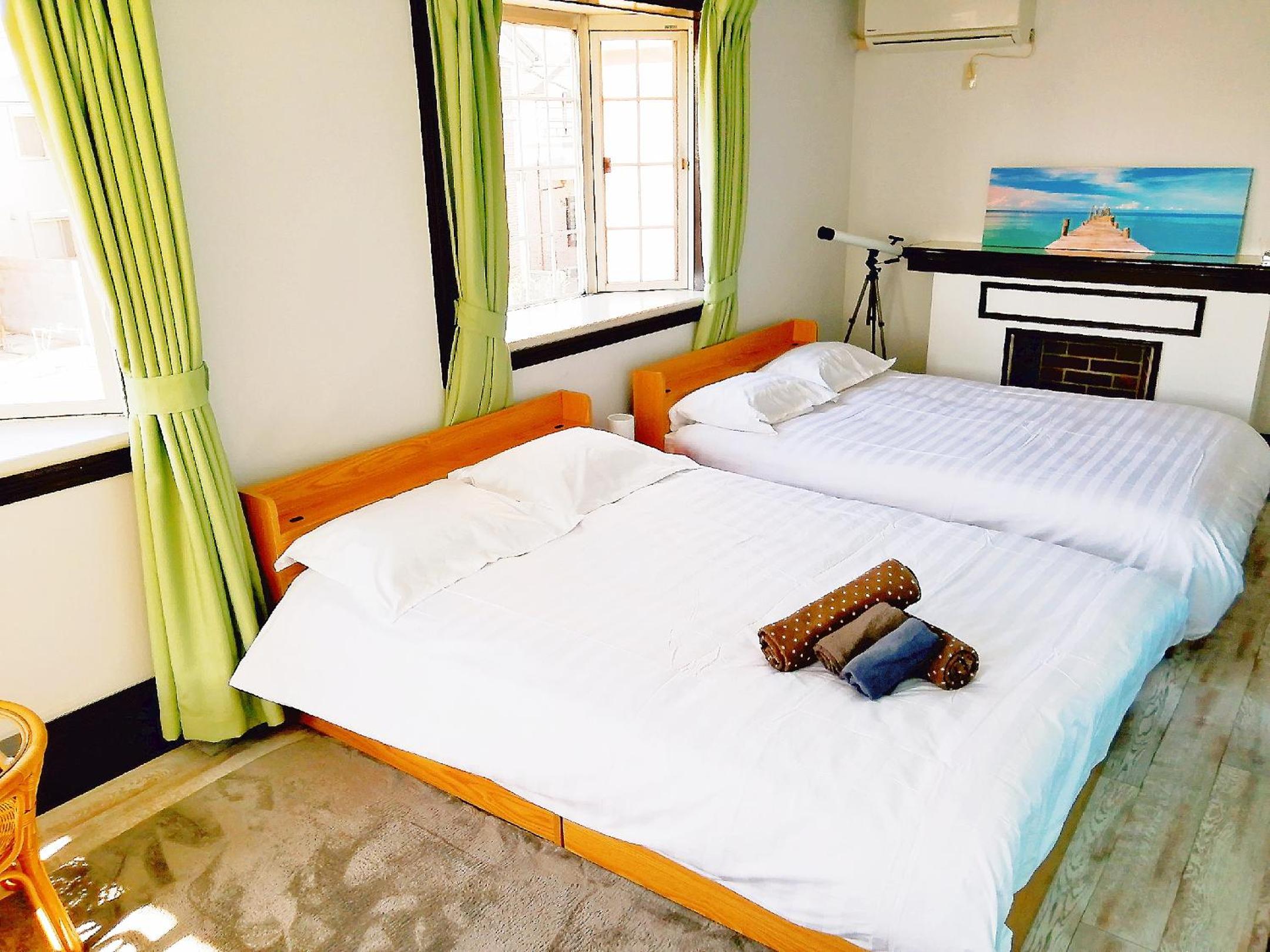 Queen Room with Two Queen Beds - Photo 1