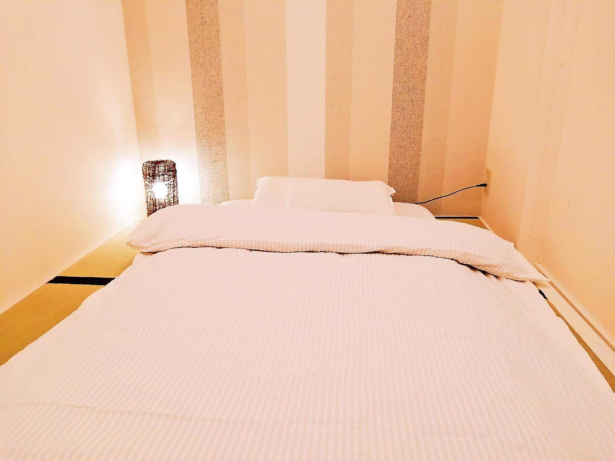 Single Room with Shared Shower and Toilet photo 1