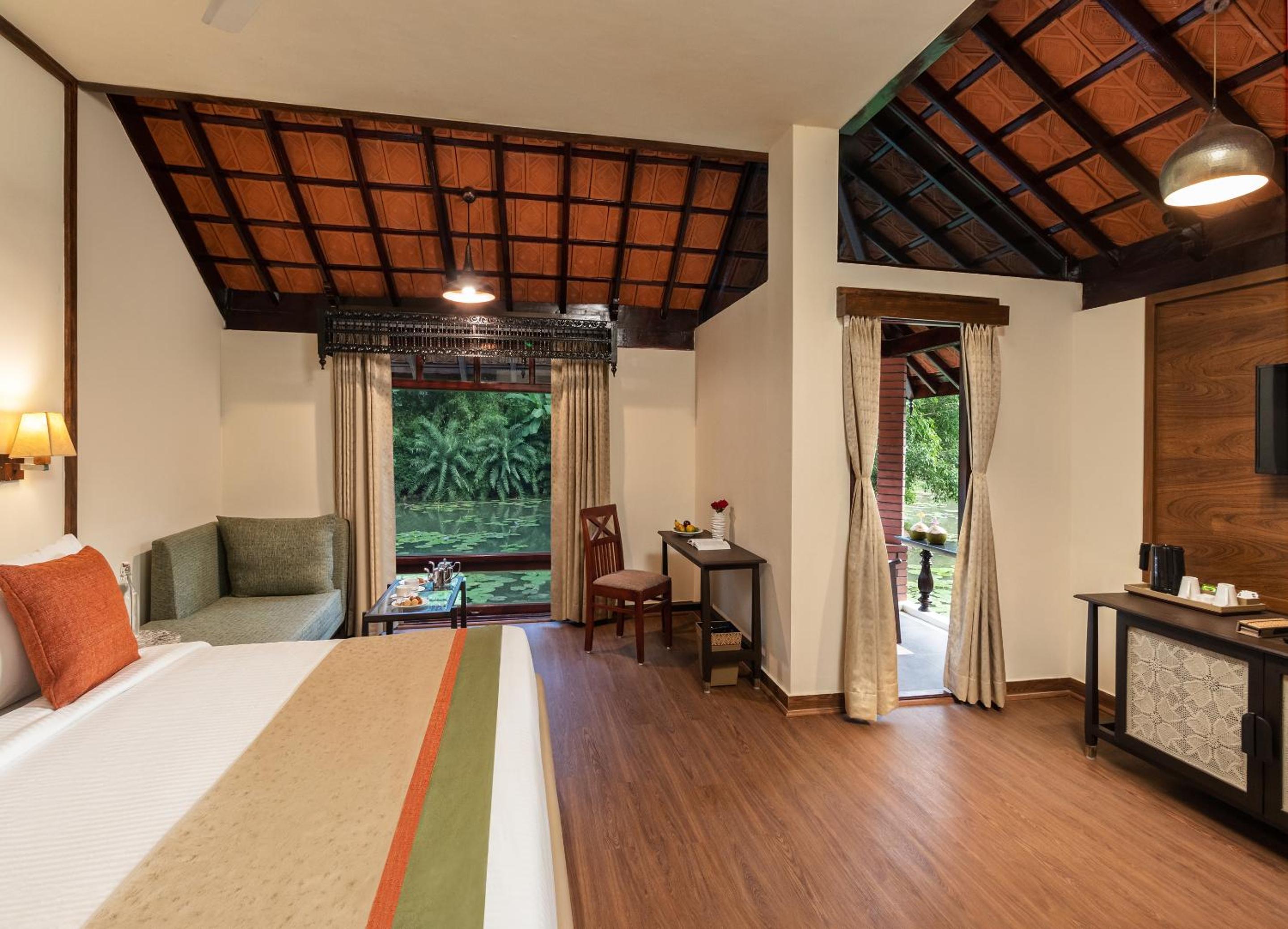 Suite room With Balcony photo 3