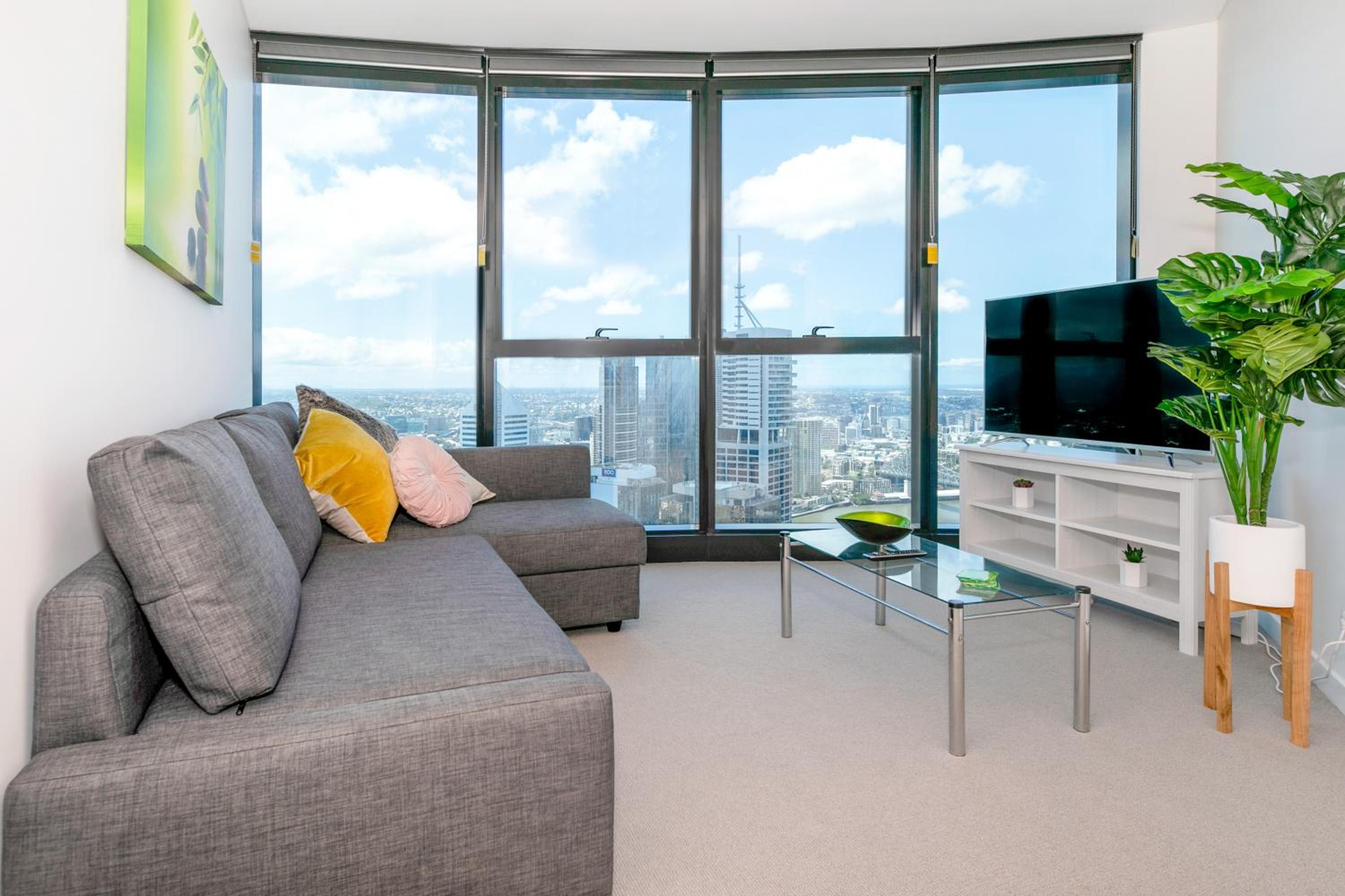 One-Bedroom Apartment - Photo 17