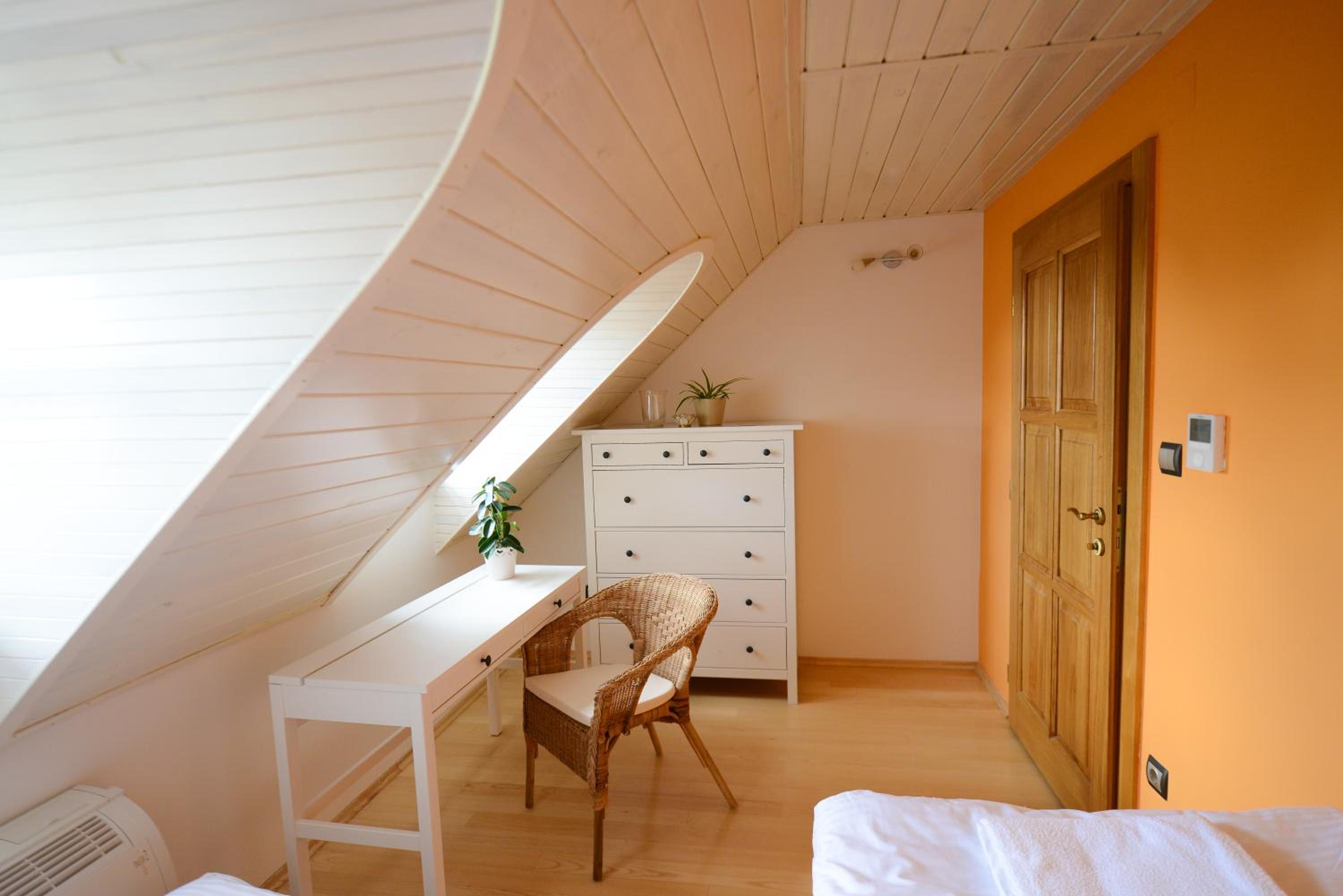 Single Room photo 3