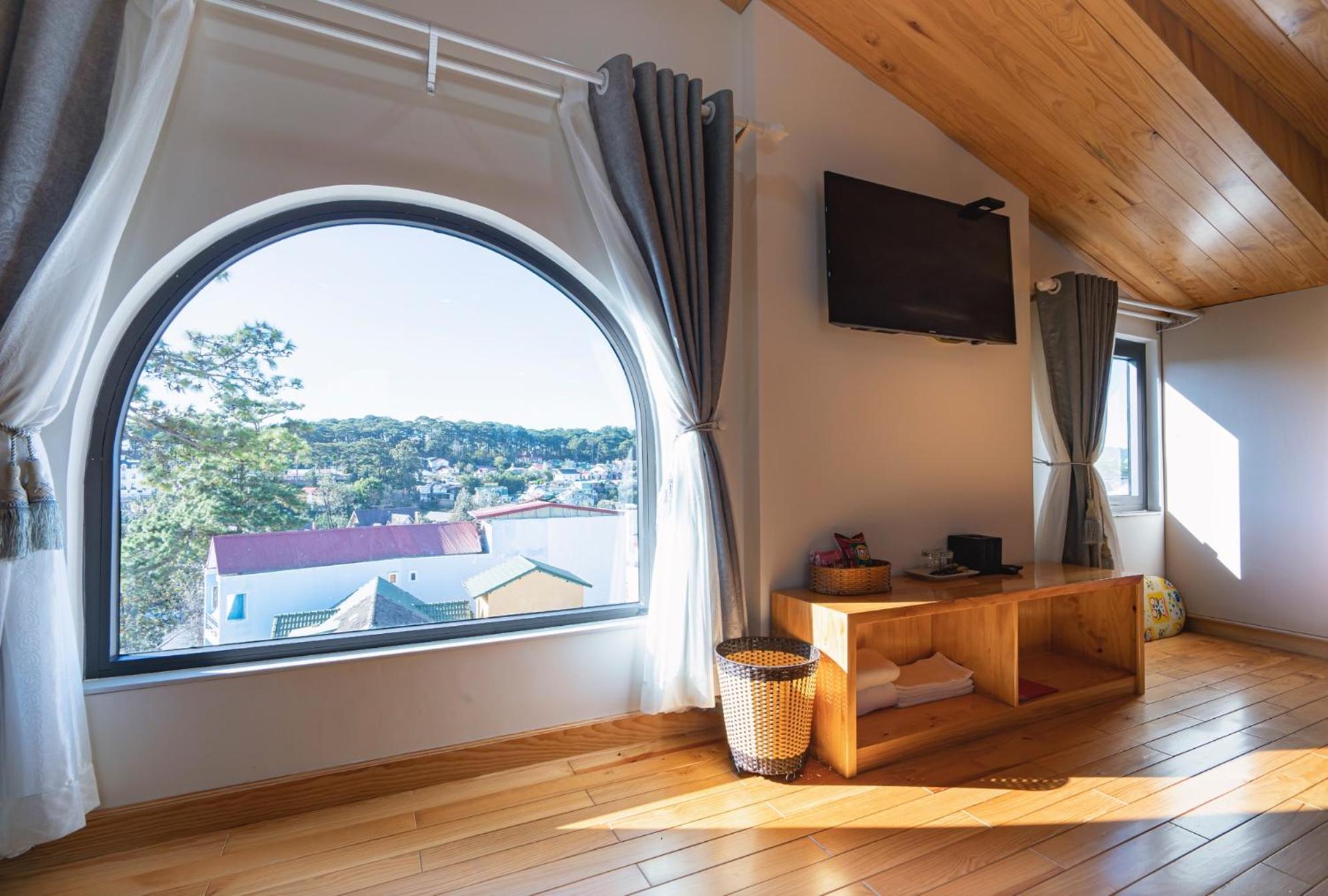 Penthouse Apartment - Photo 3