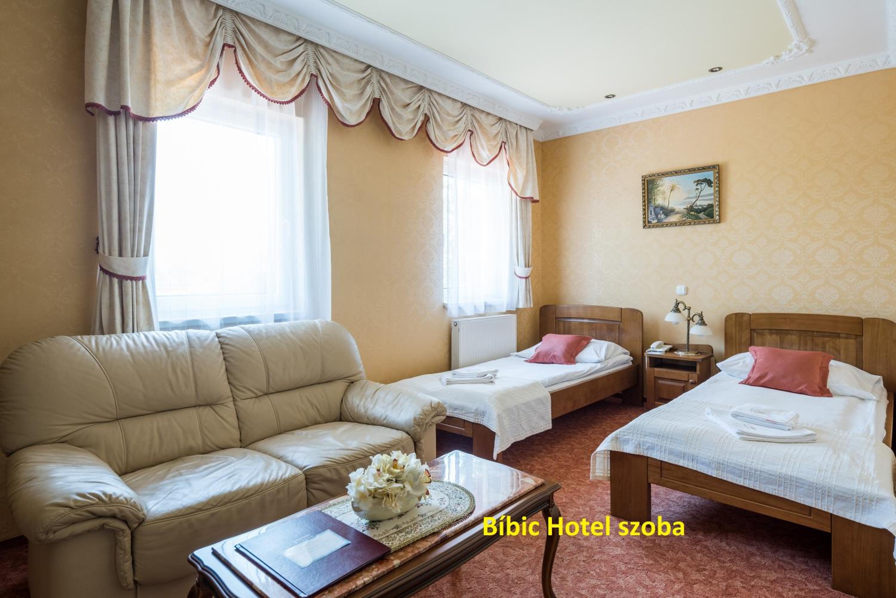 Standard Twin Room - Building A - Photo 7