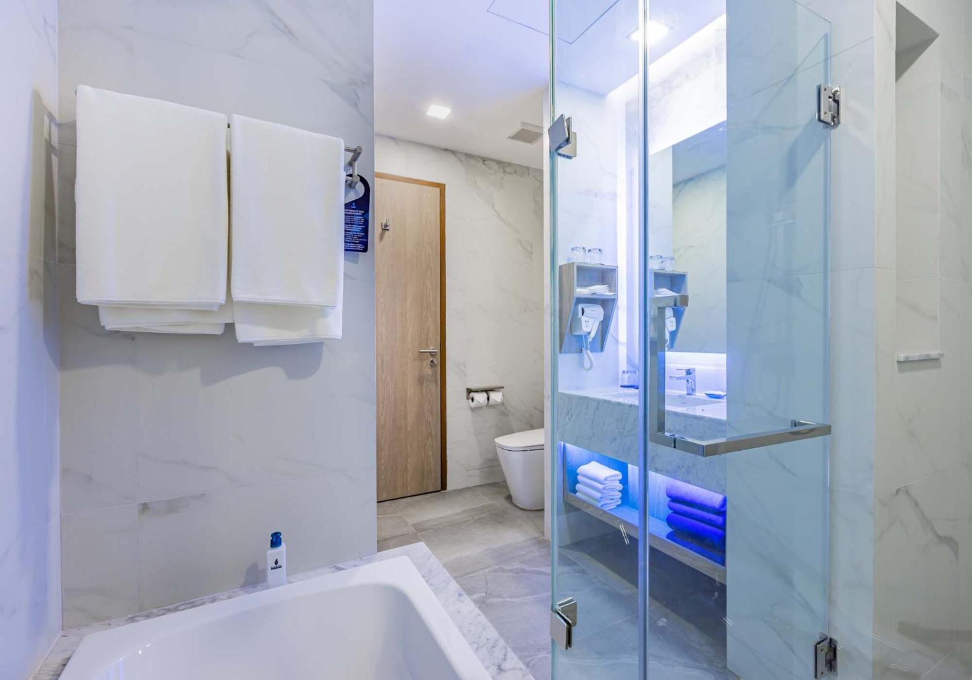 Deluxe Quadruple Room - Photo 6