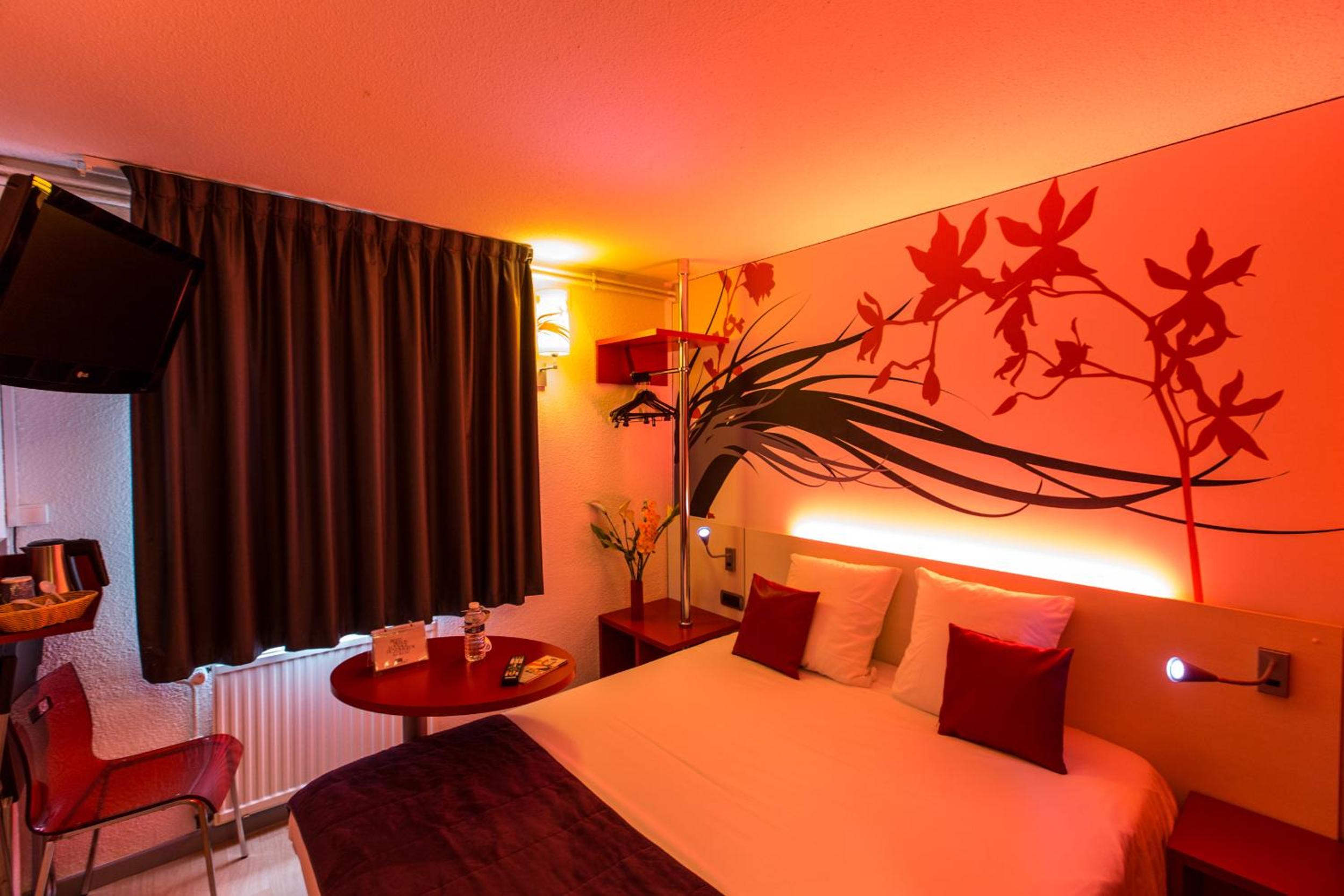 Double Room with 2 Single Beds photo 2