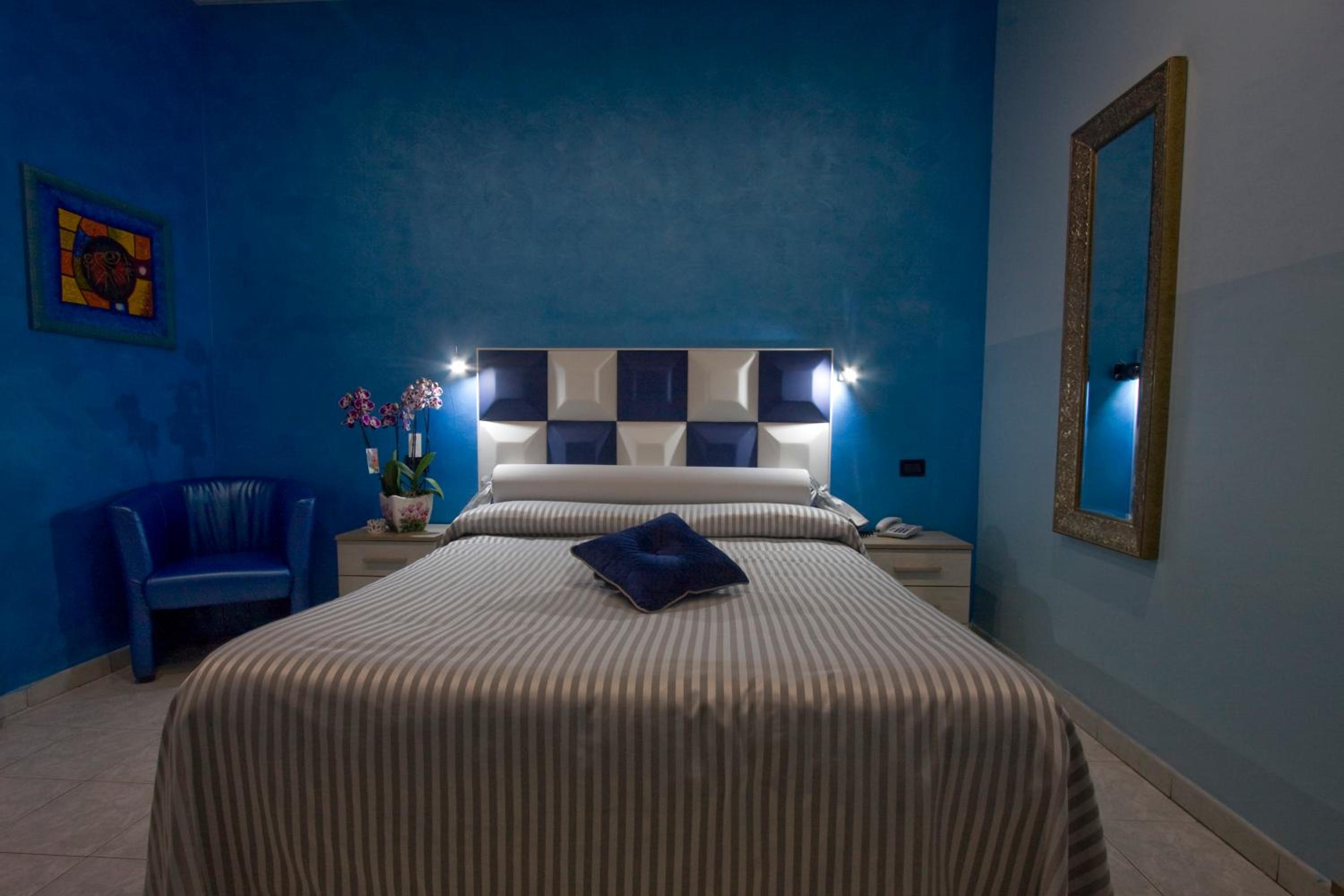 Superior King Room photo 3