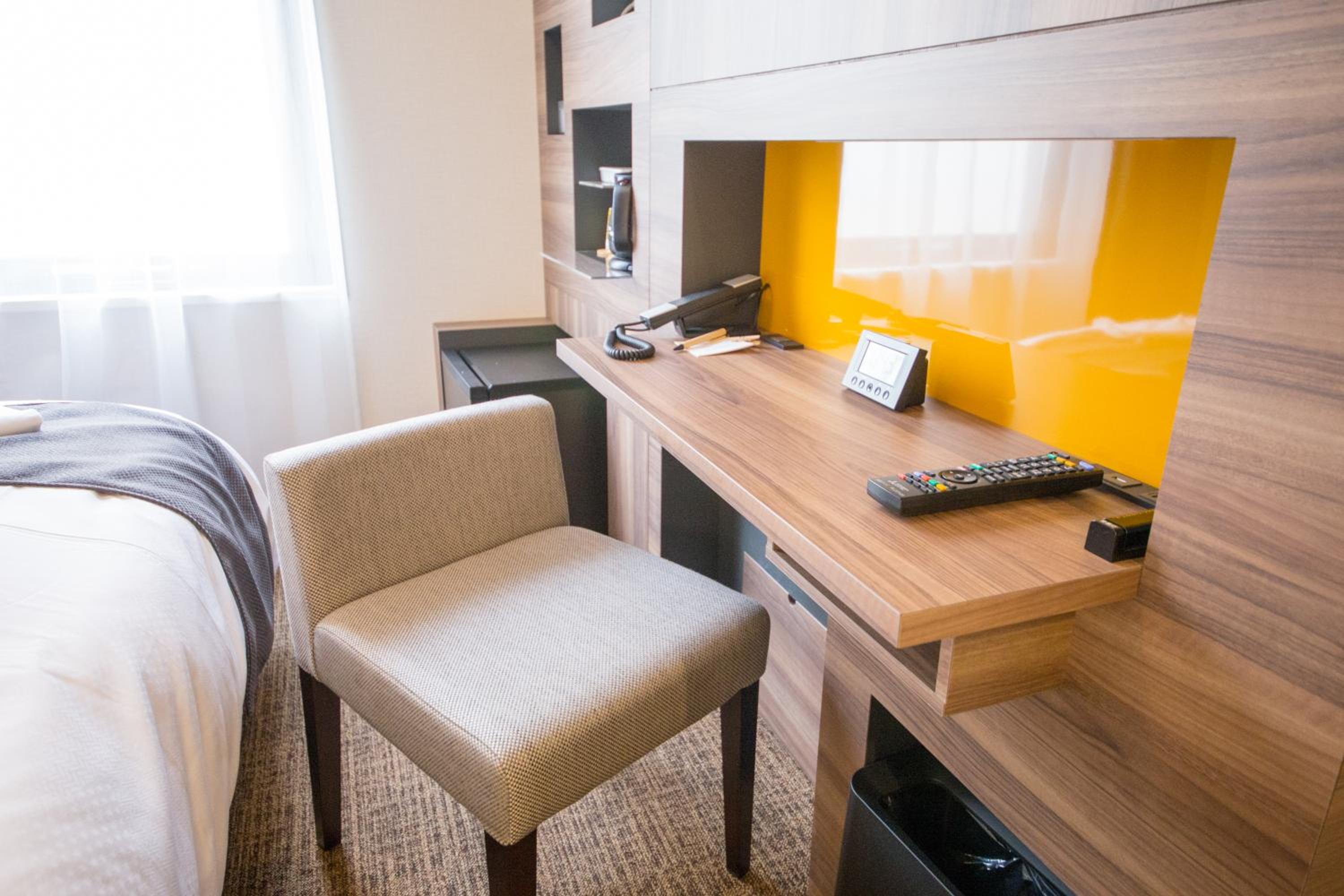 Small Double Room thumbnail 6