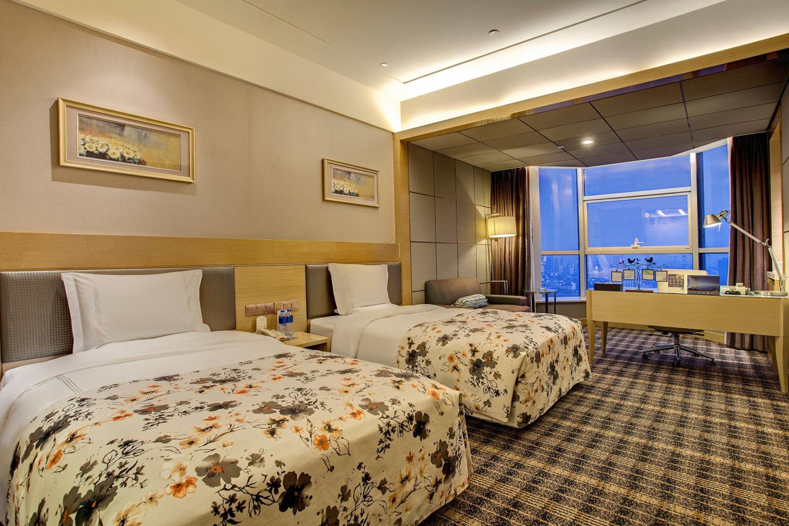 Deluxe Double Or Twin Room With River View photo 3