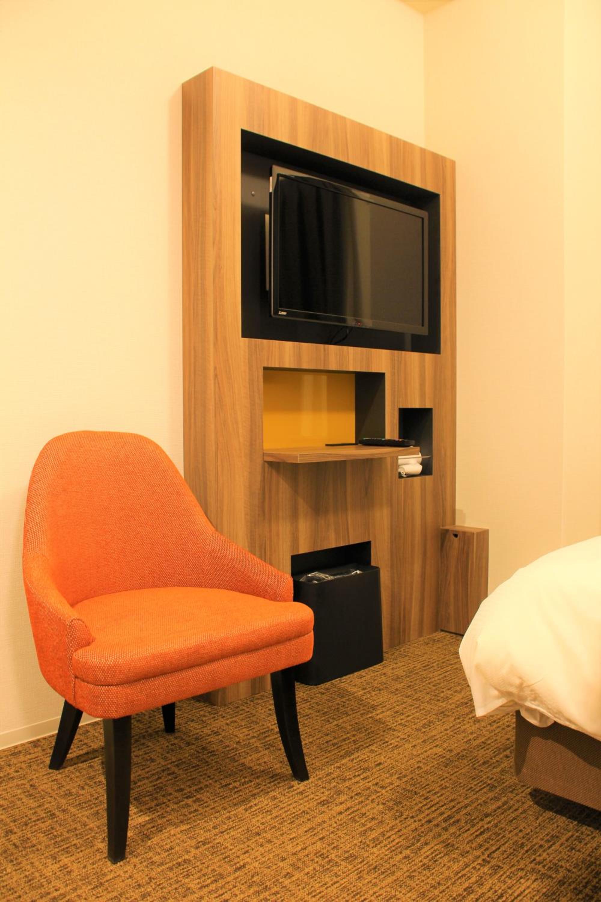 Double Room thumbnail 5