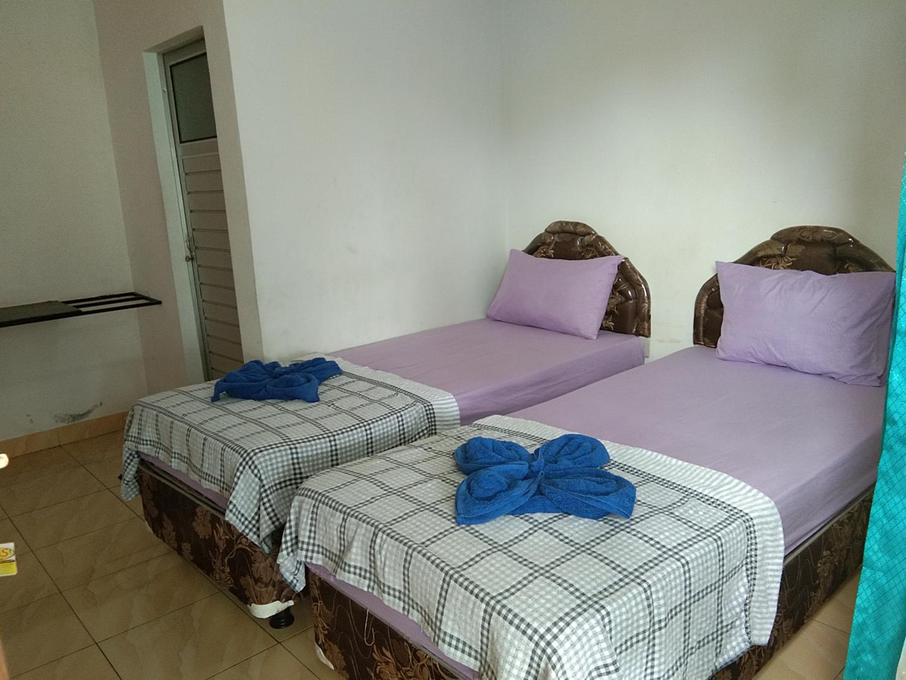 Standard Double or Twin Room - Photo 9