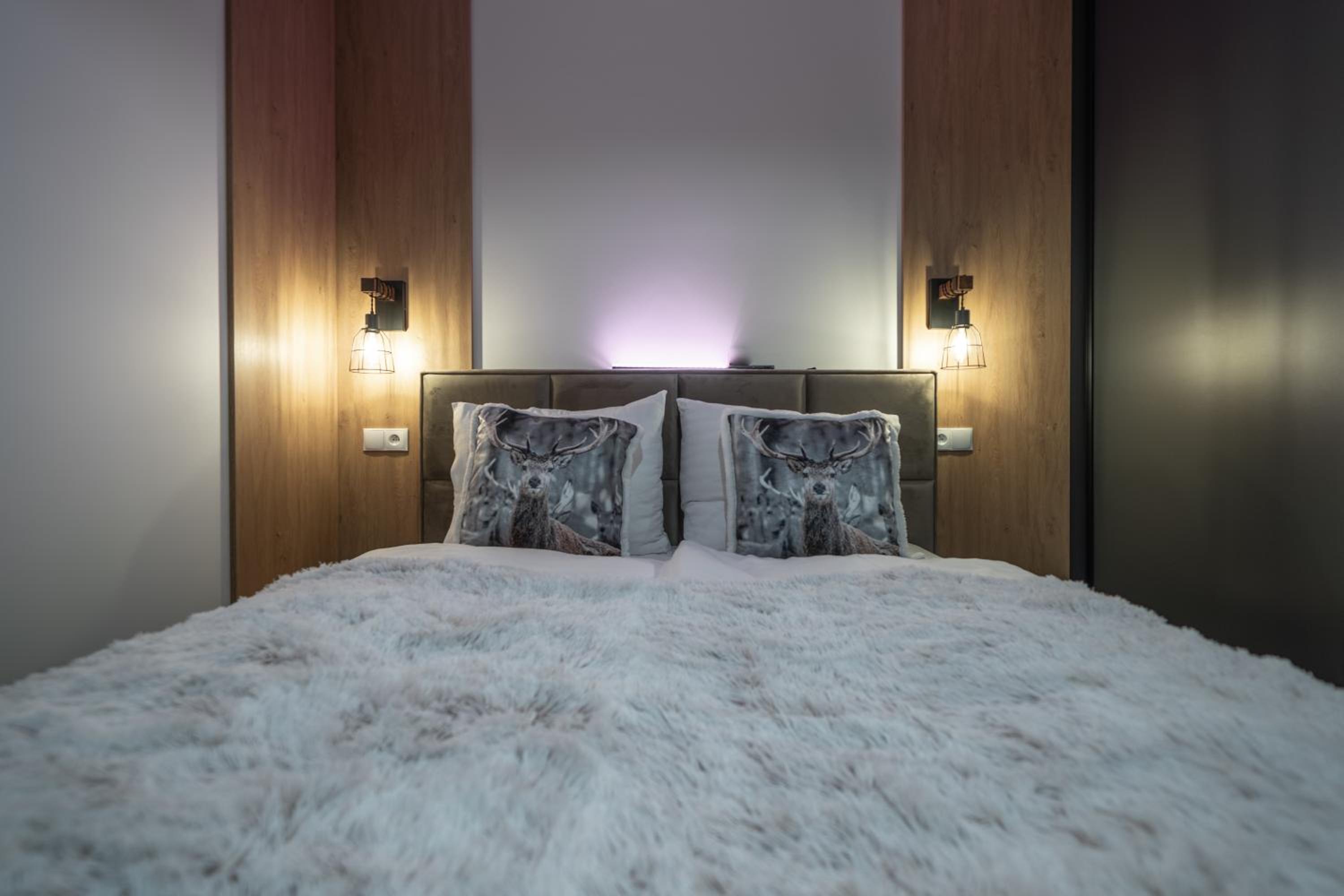 One-Bedroom Apartment 22D/8