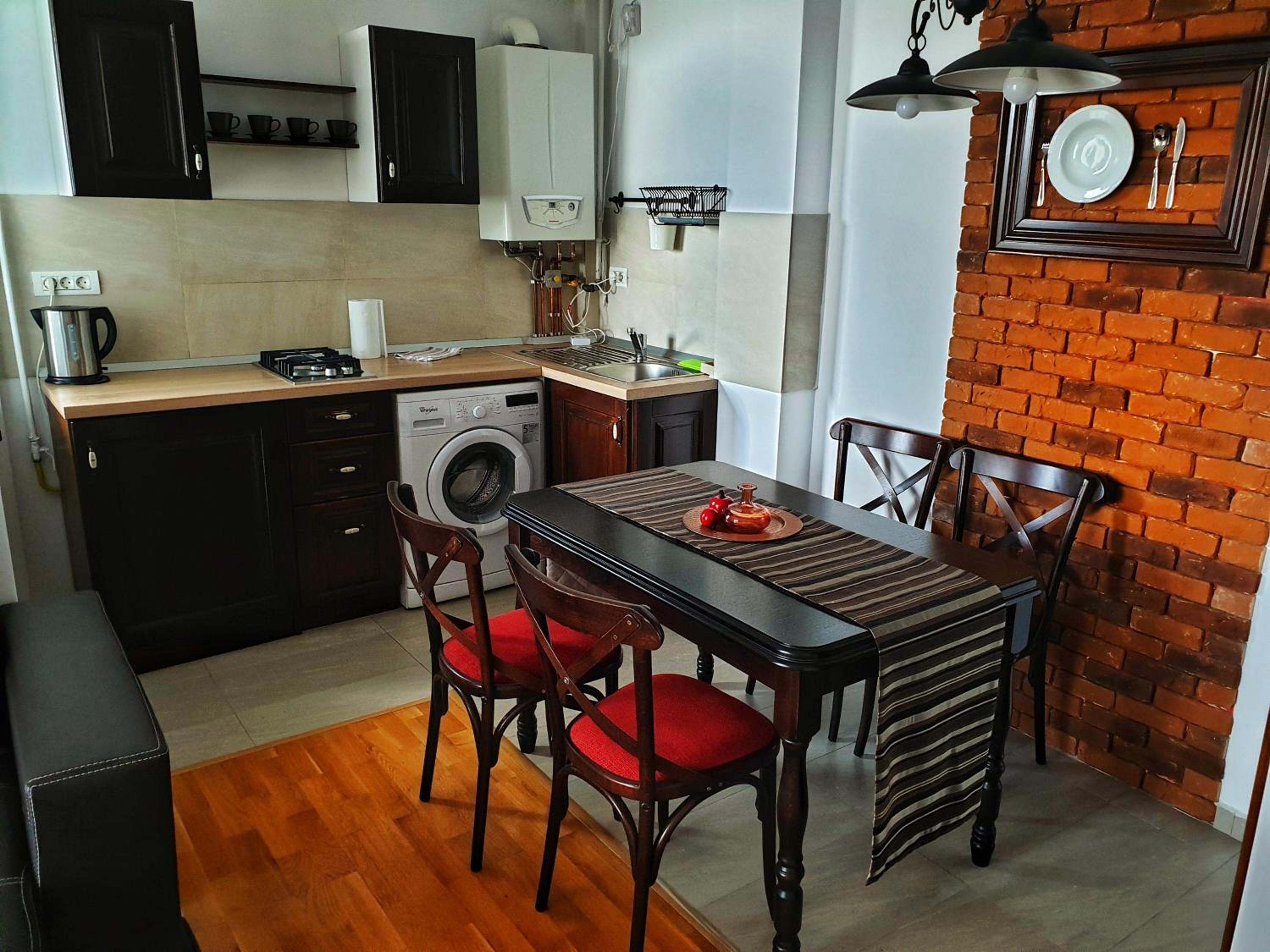 Apartment with Balcony photo 3