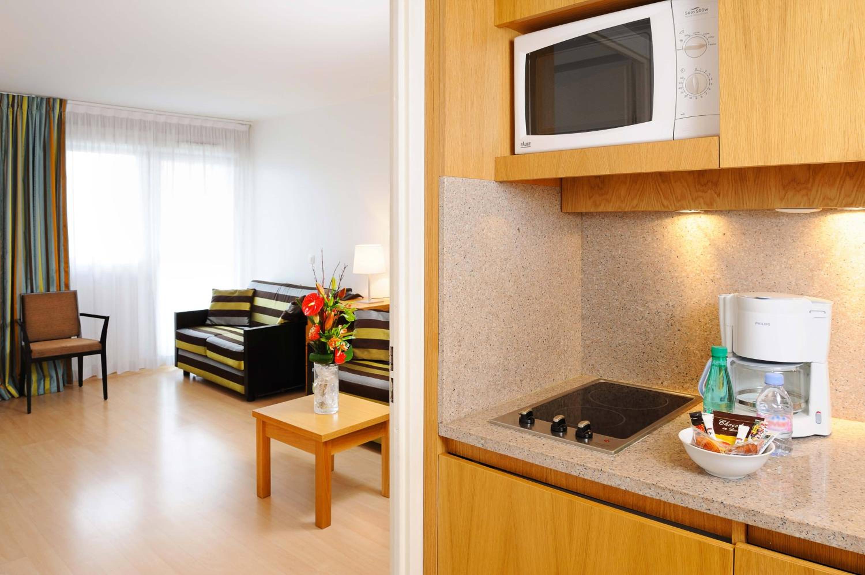One-Bedroom Apartment 2 Adults + 3 Children - Photo 9